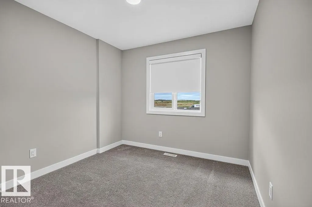 33 SIENNA Boulevard