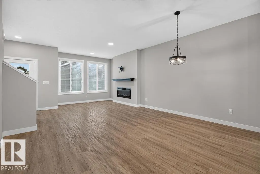 33 SIENNA Boulevard