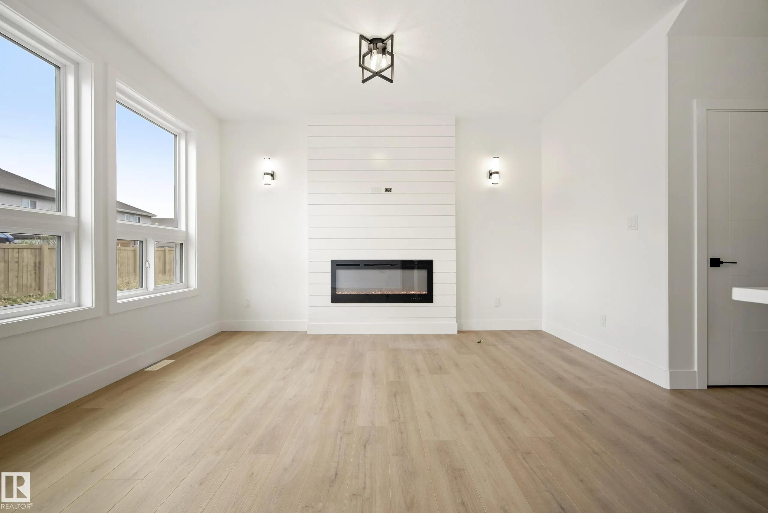 113 Caledon Crescent
