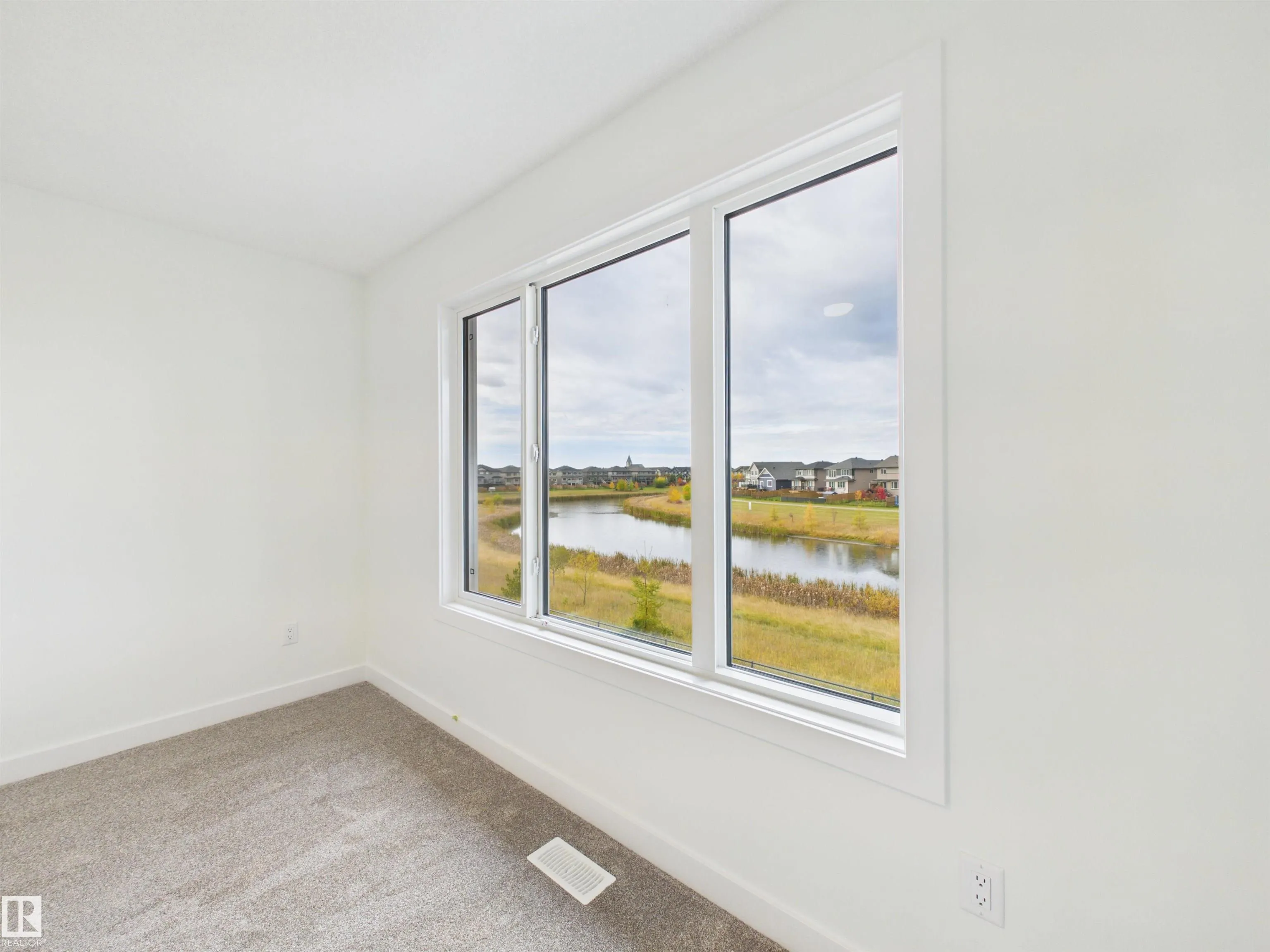 120 CALEDON Crescent