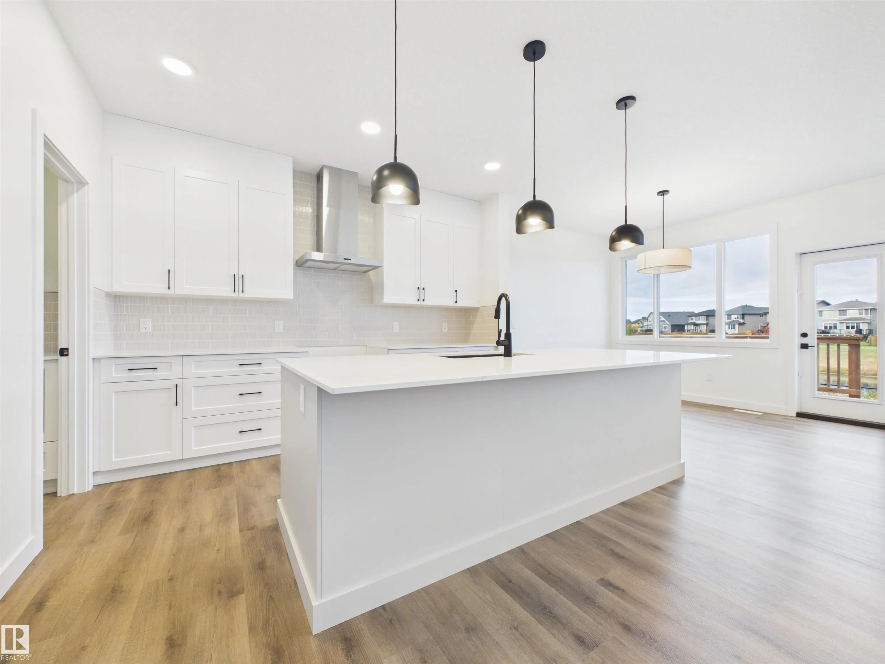 120 CALEDON Crescent