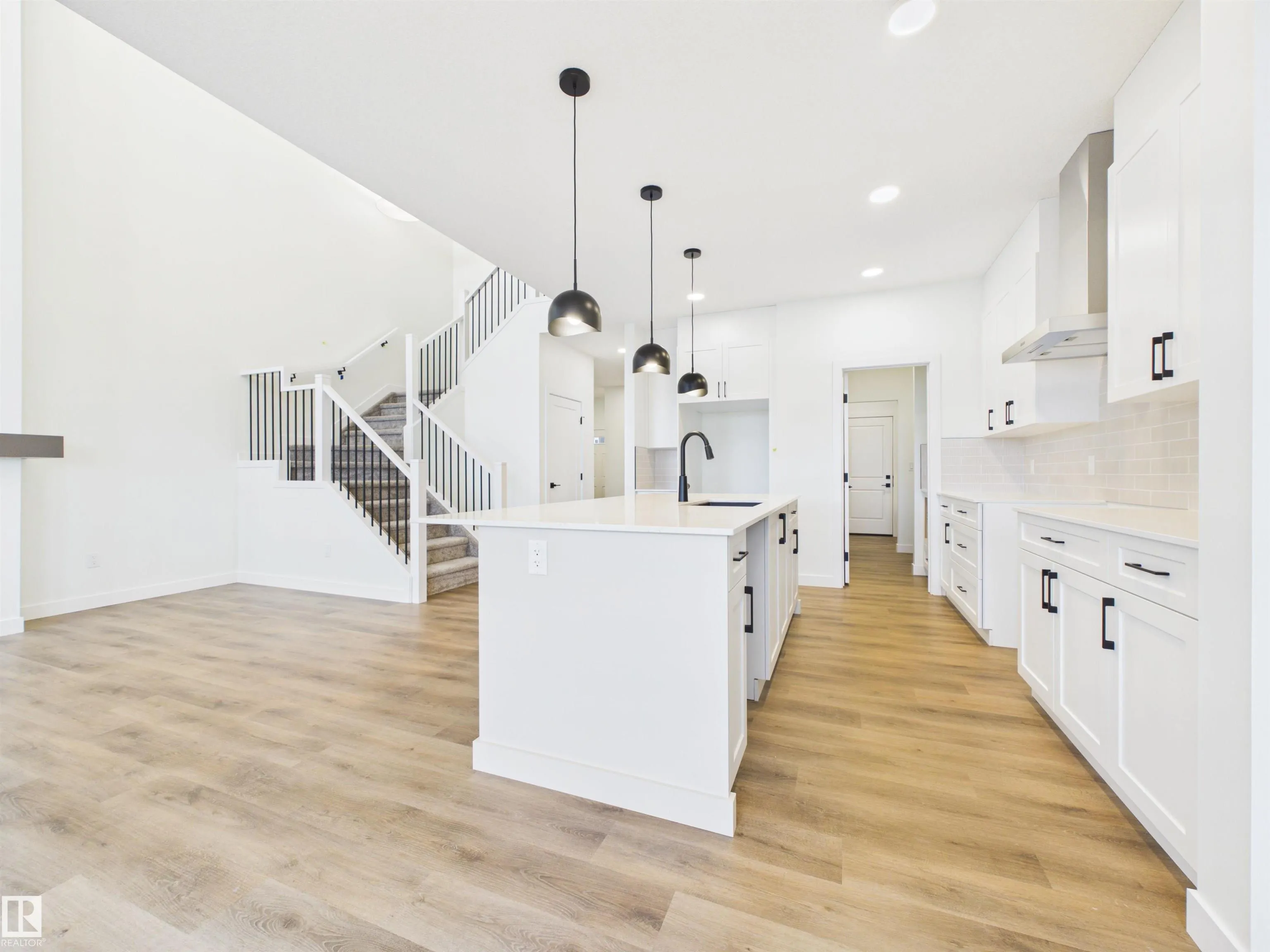 120 CALEDON Crescent
