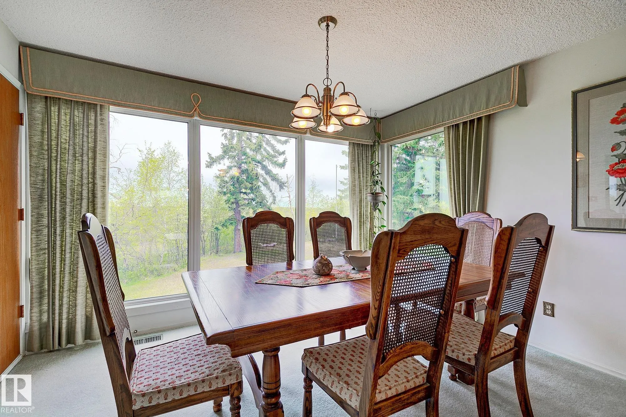 140 WINDERMERE Drive