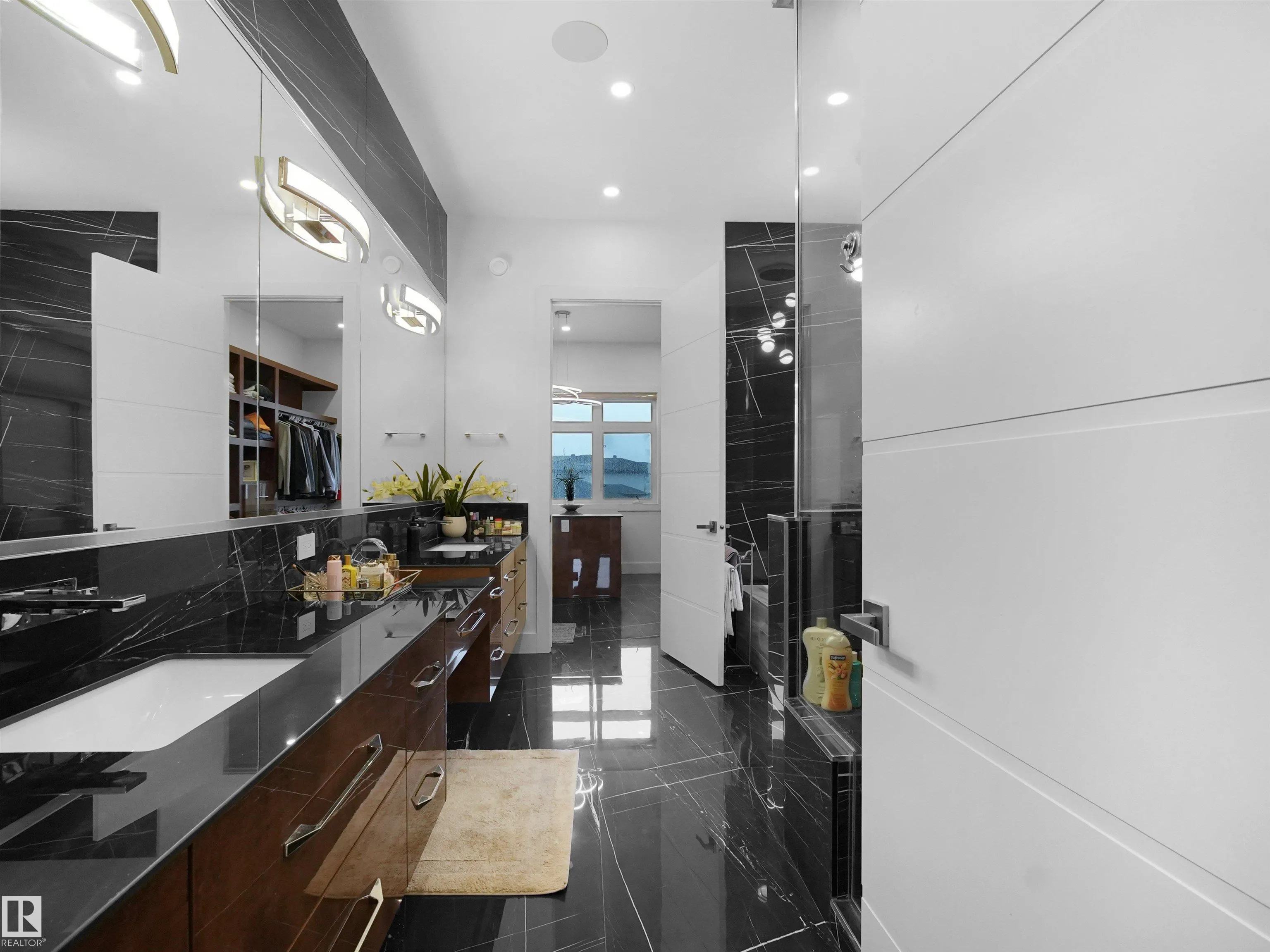 4809 WOOLSEY Lane