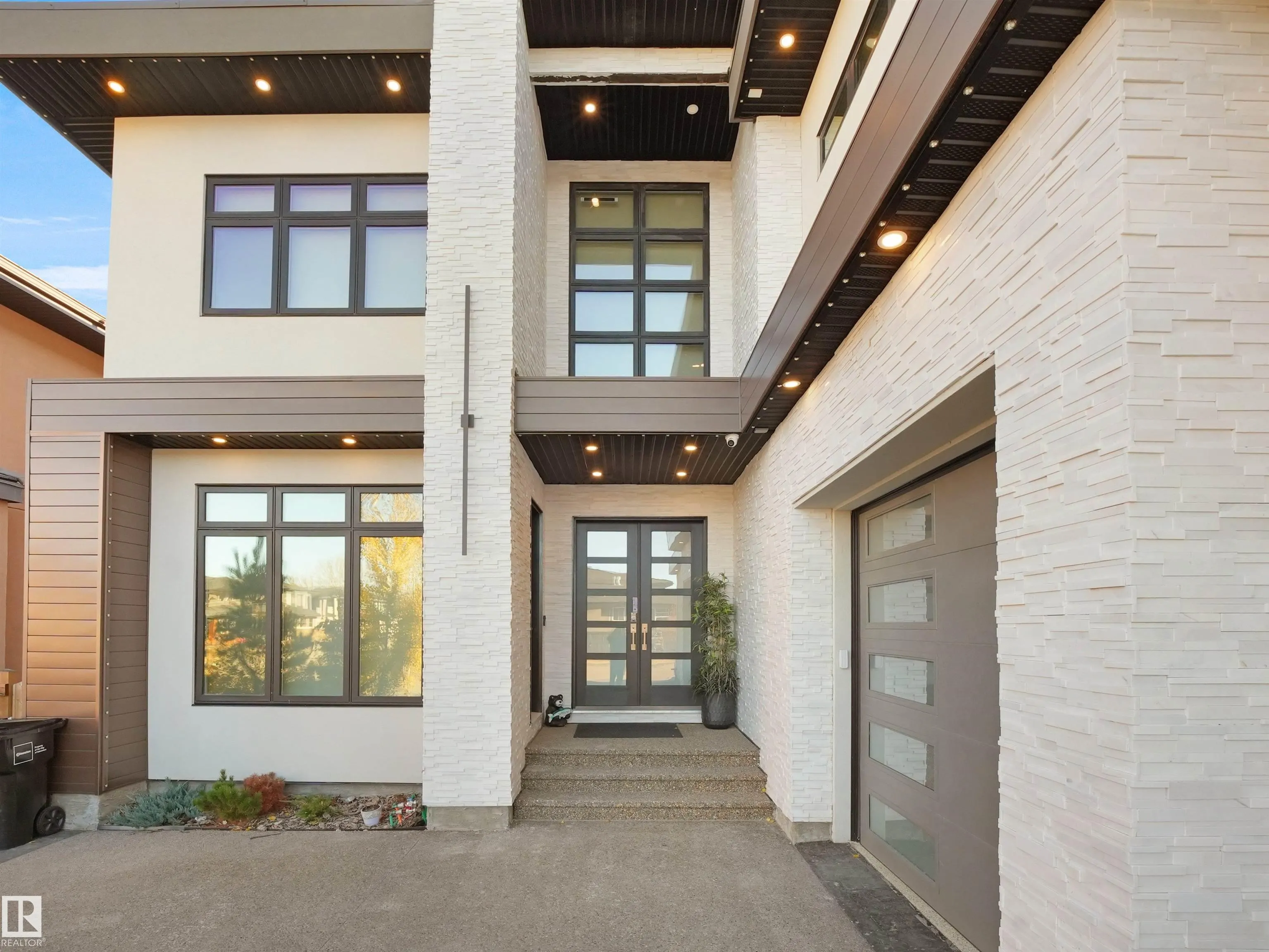 4809 WOOLSEY Lane