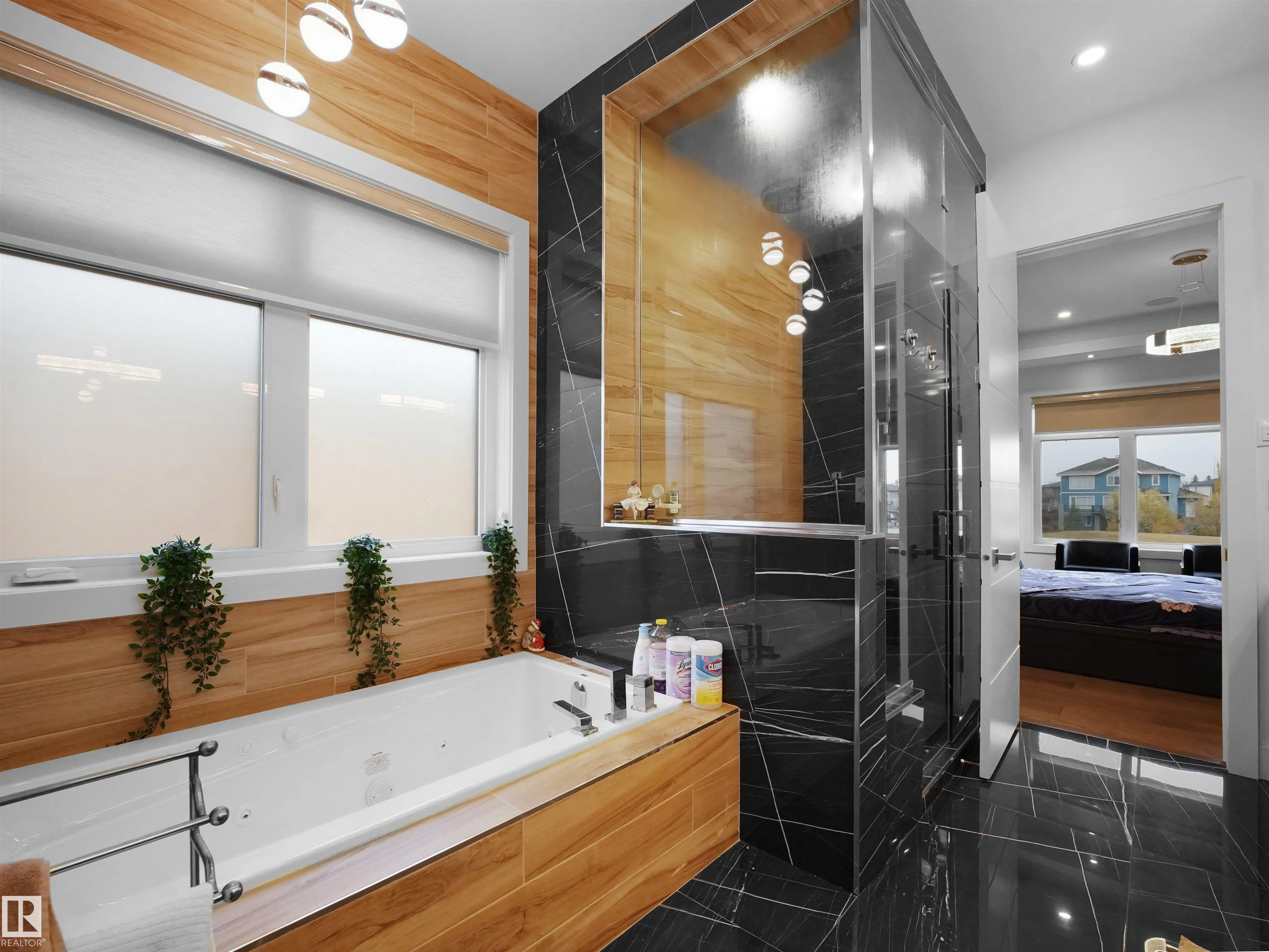 4809 WOOLSEY Lane