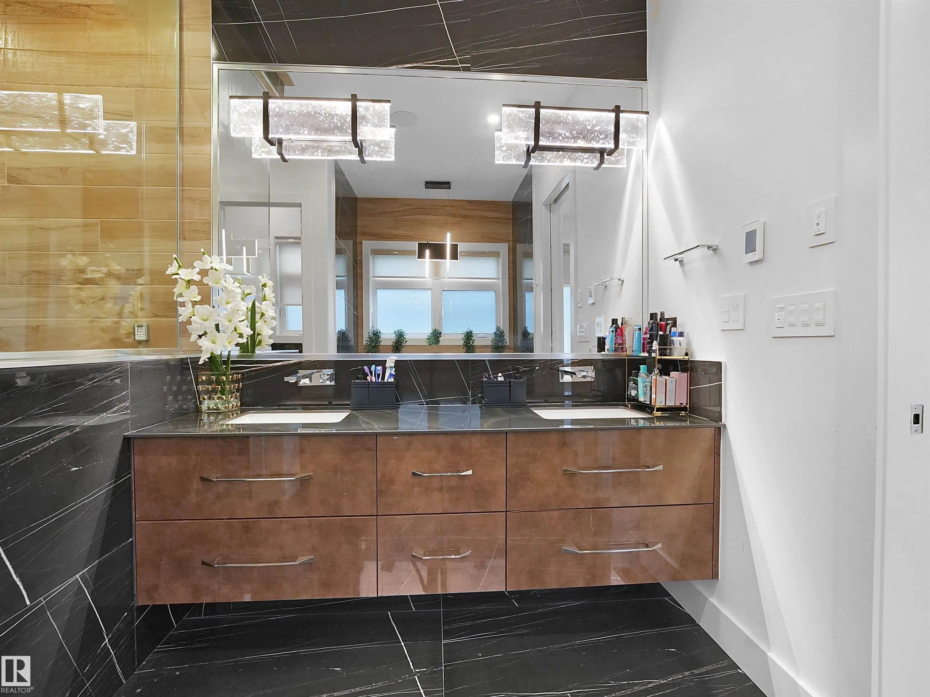 4809 WOOLSEY Lane