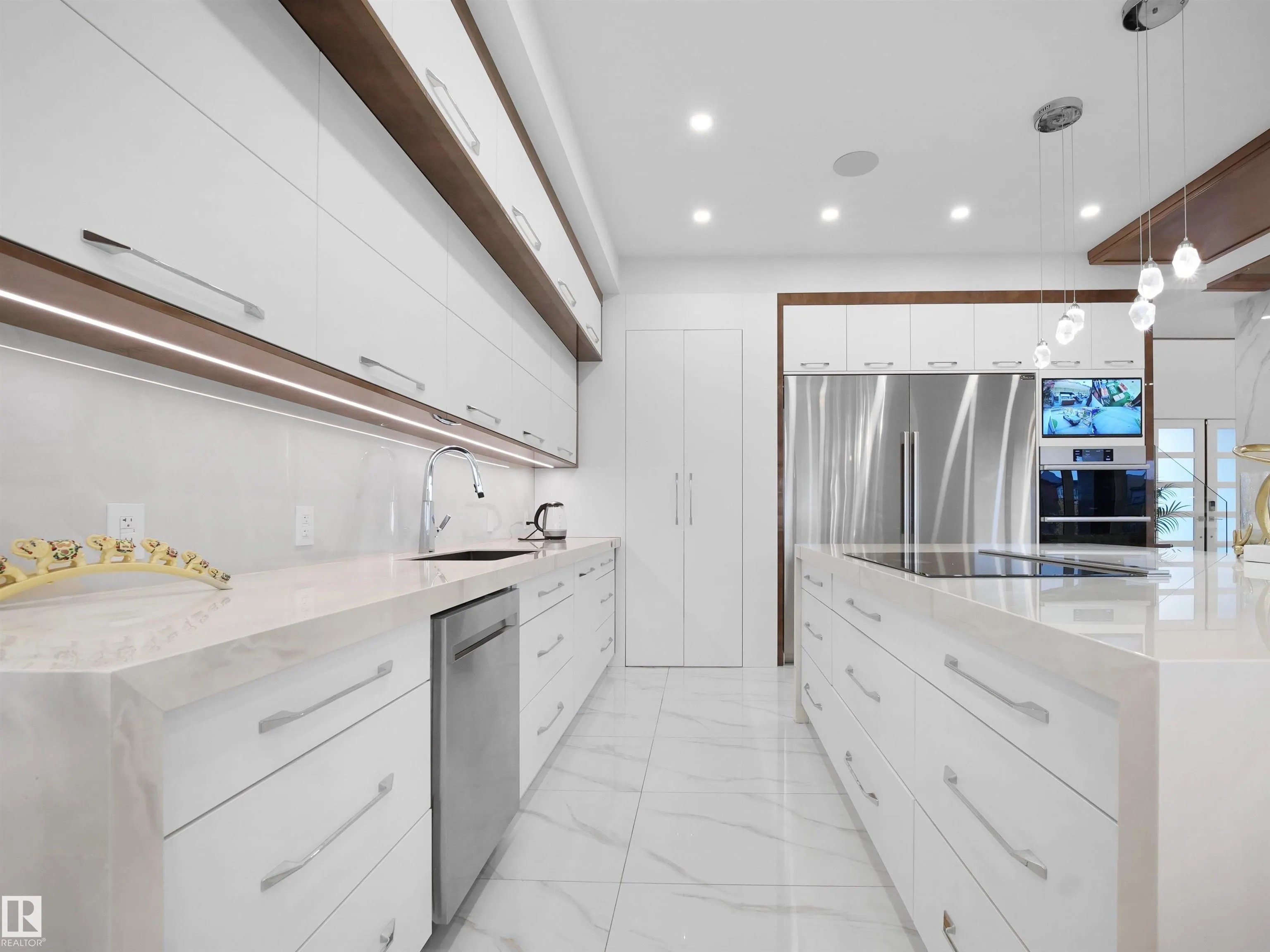 4809 WOOLSEY Lane