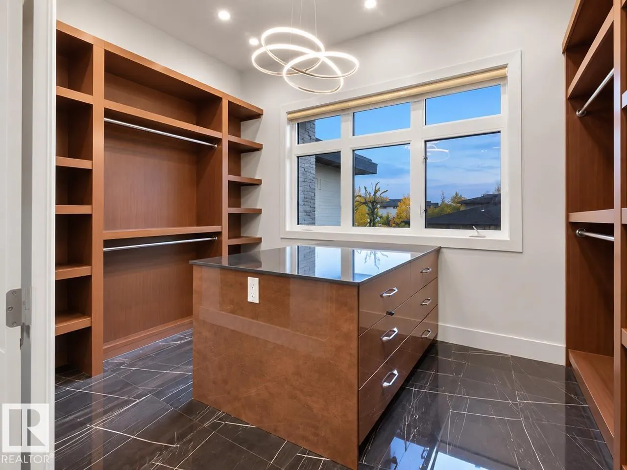 4809 WOOLSEY Lane