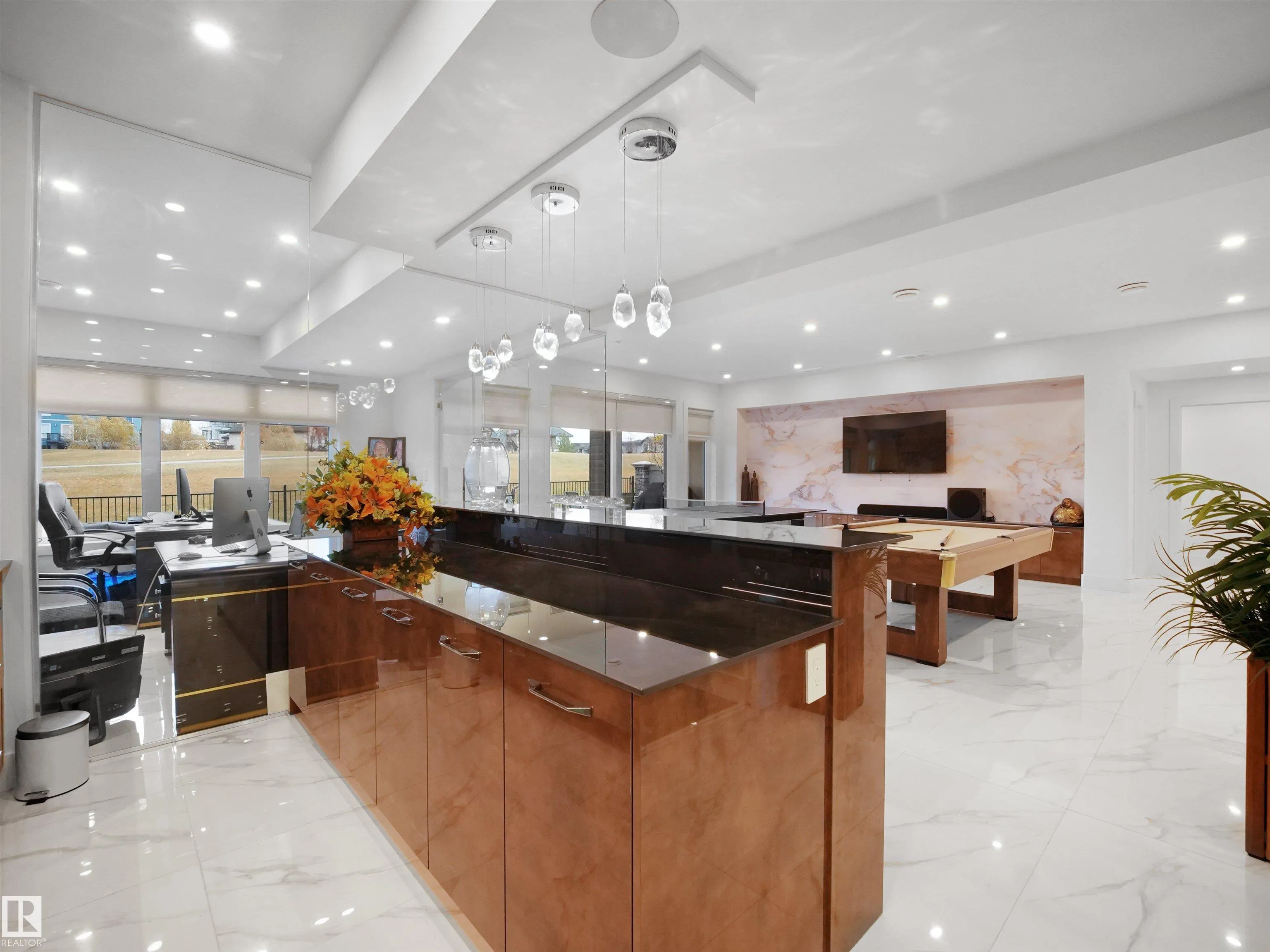 4809 WOOLSEY Lane