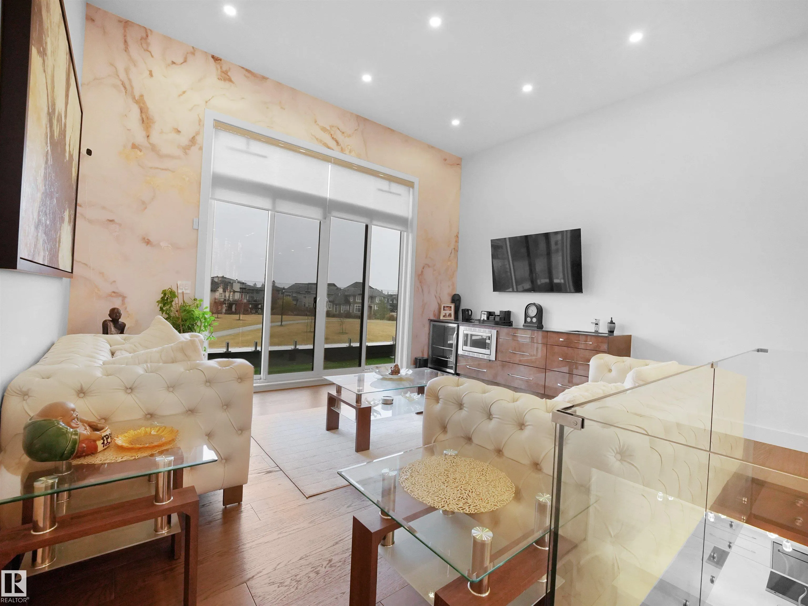 4809 WOOLSEY Lane