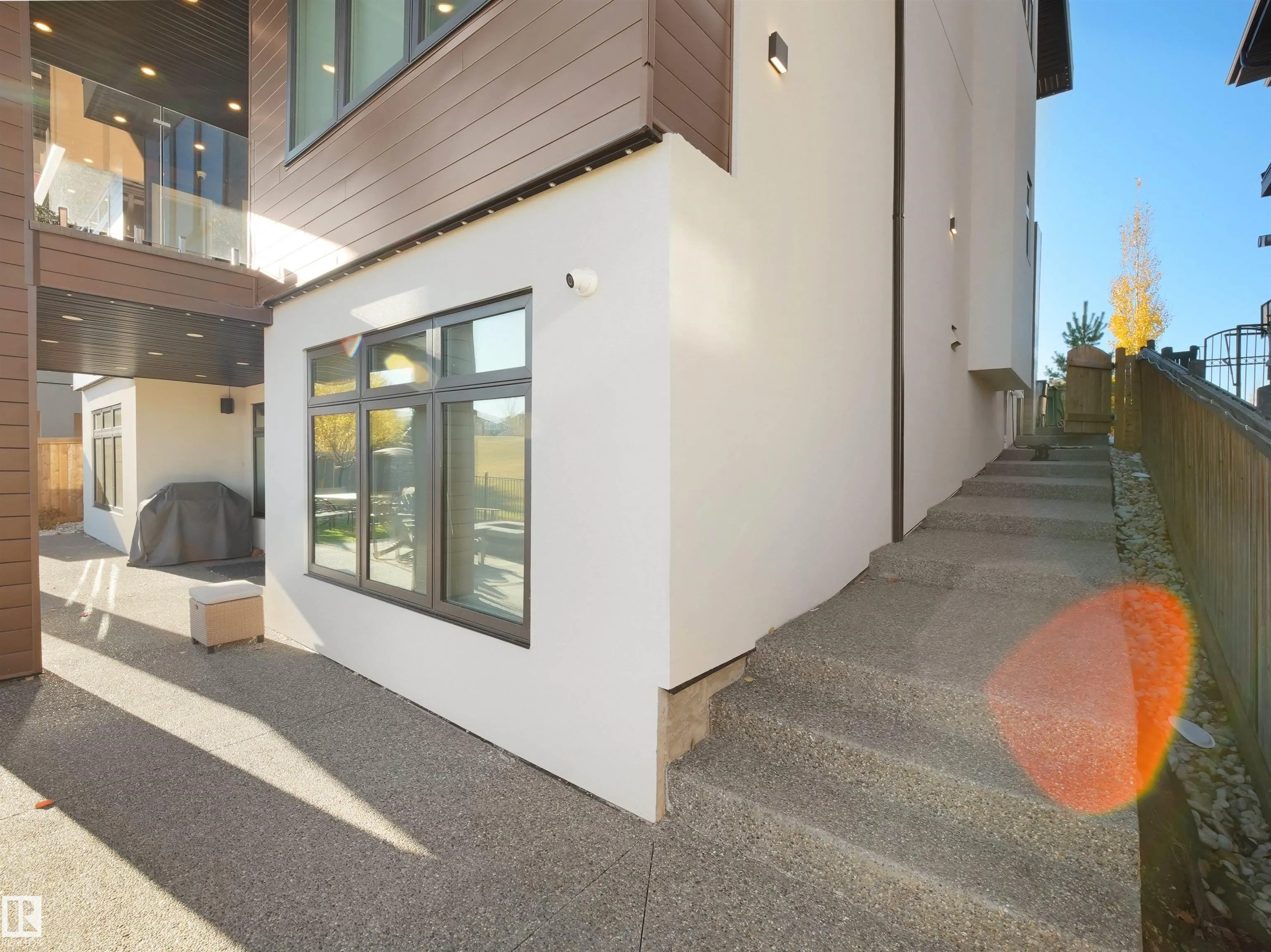4809 WOOLSEY Lane