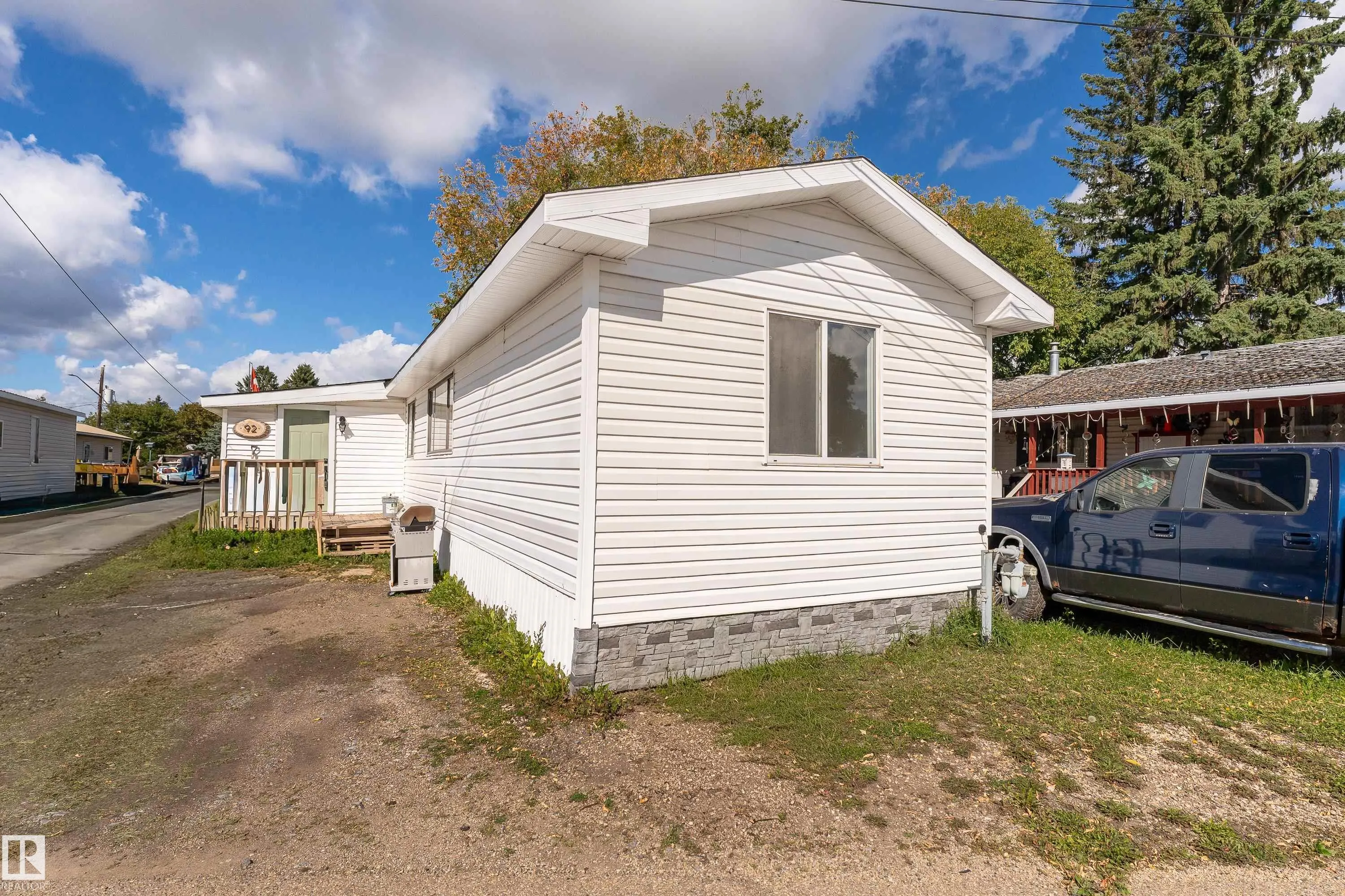 305 calahoo Road