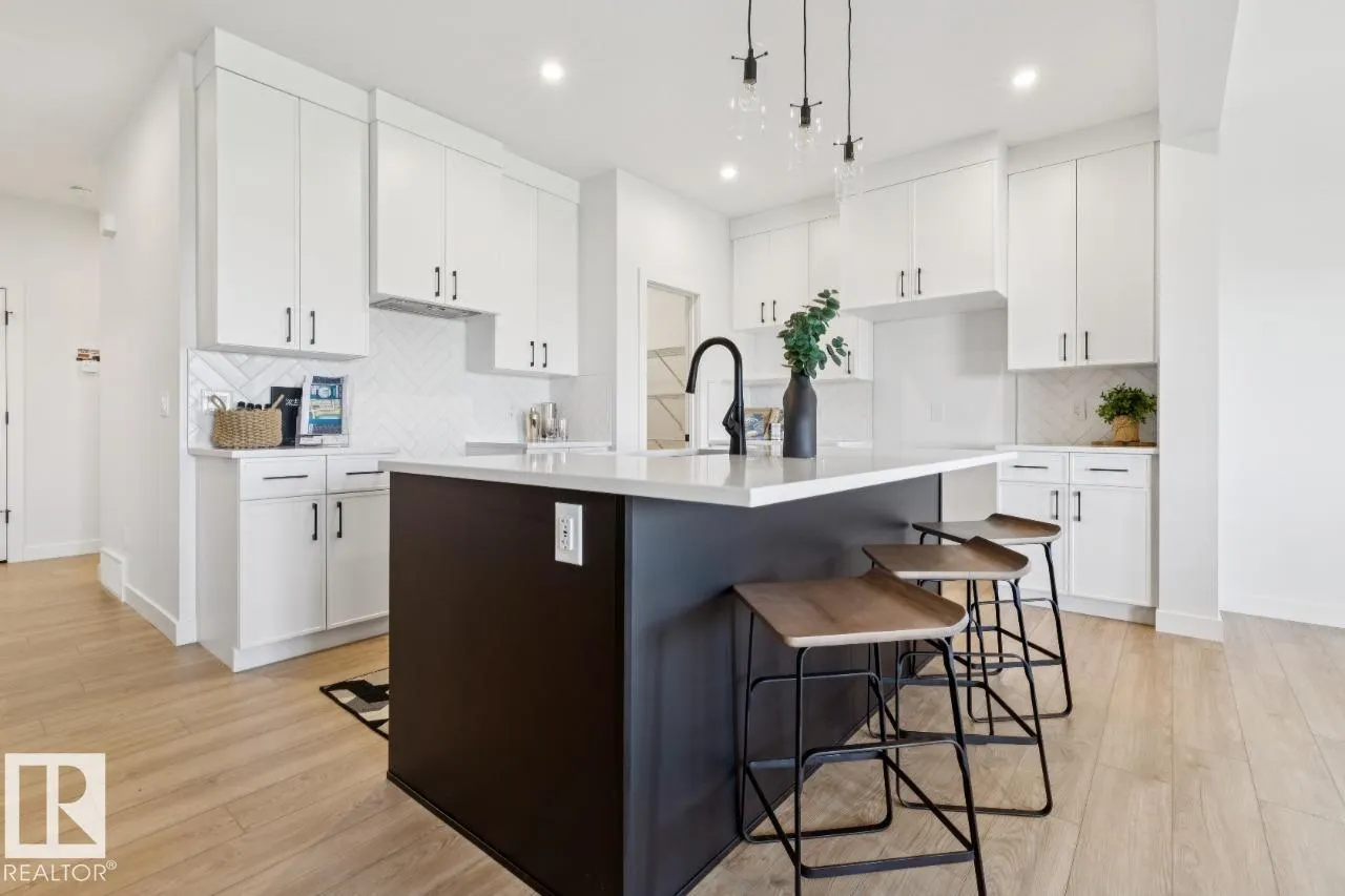 99 Rosa Crescent
