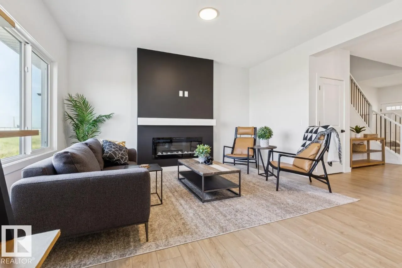 99 Rosa Crescent