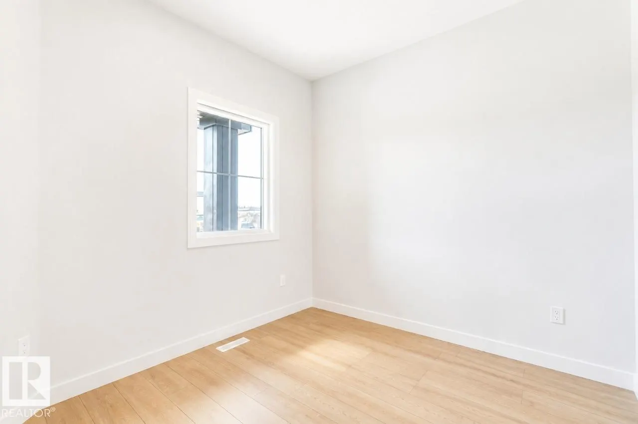99 Rosa Crescent
