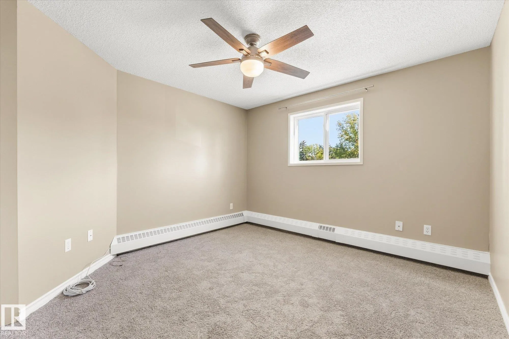 2508 50 Street
