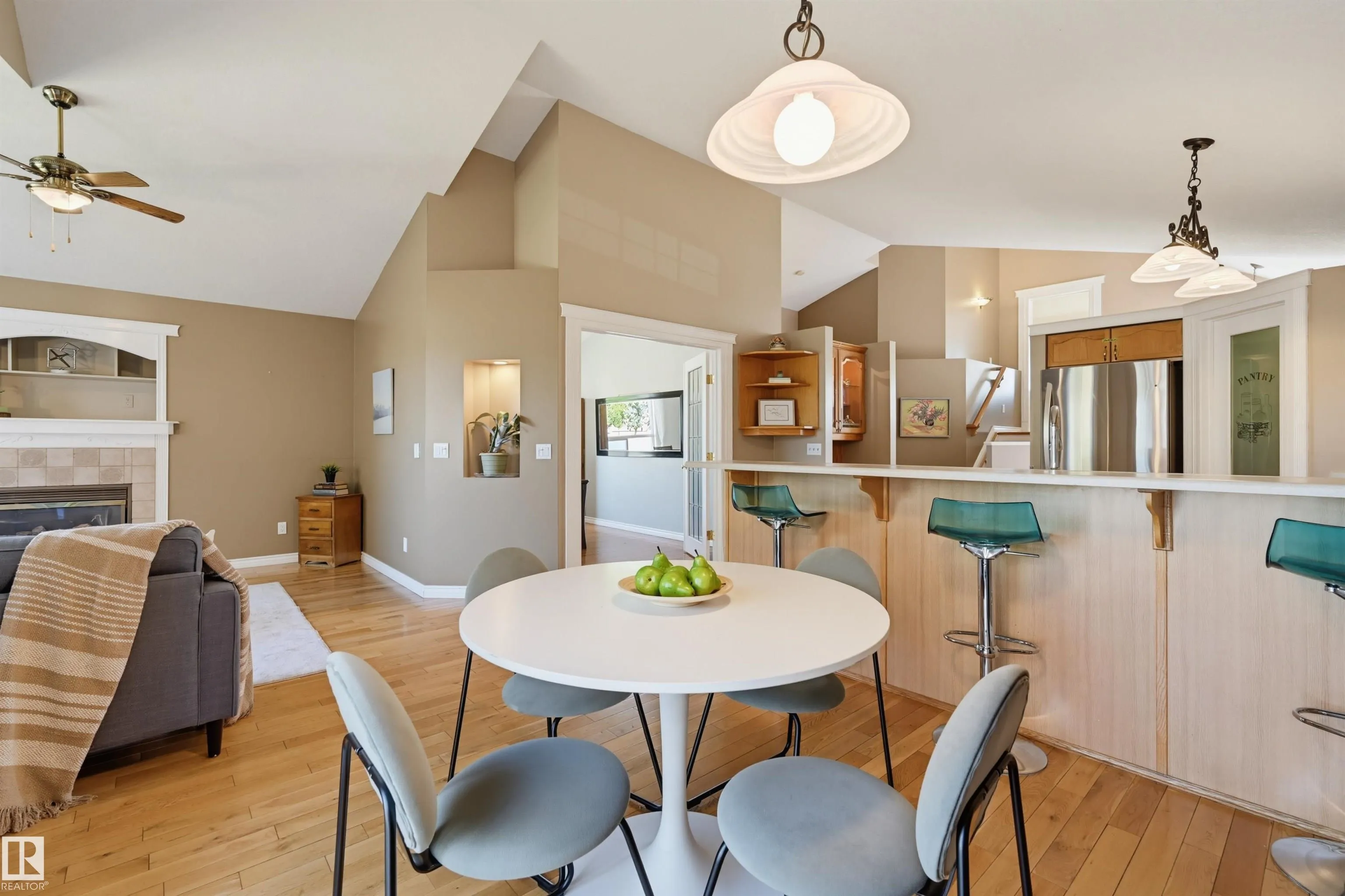 89 Dunfield Crescent