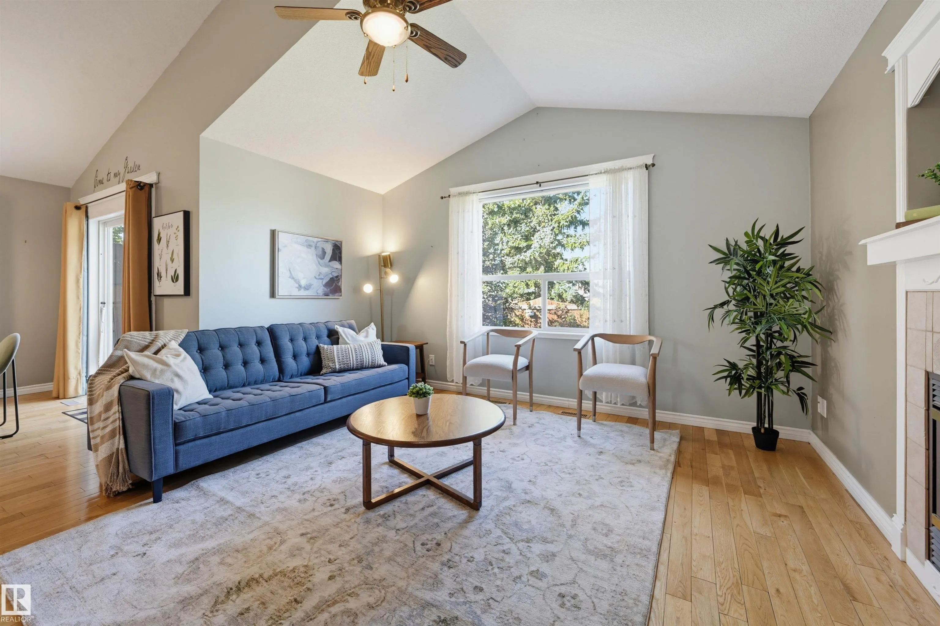 89 Dunfield Crescent