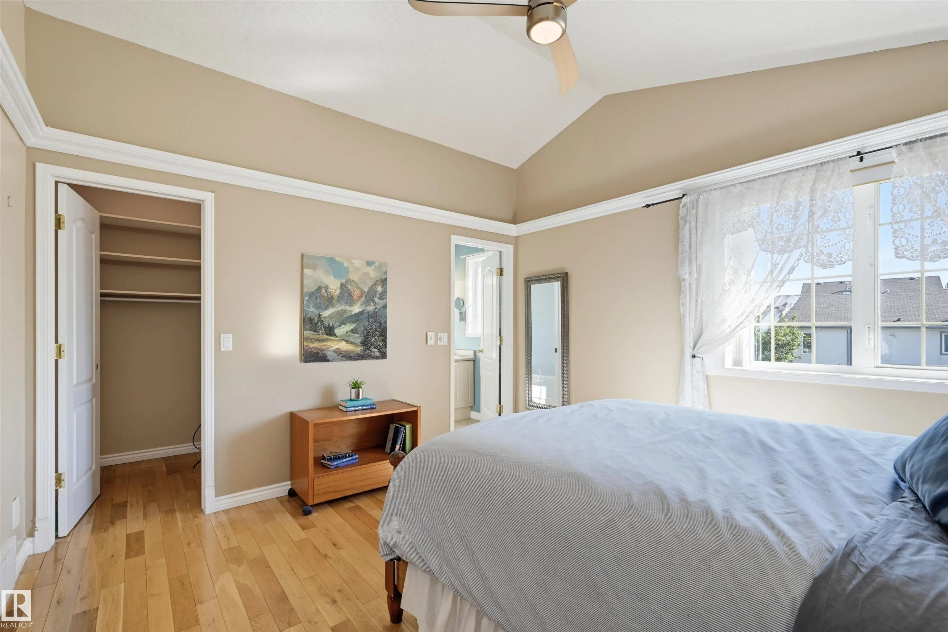 89 Dunfield Crescent
