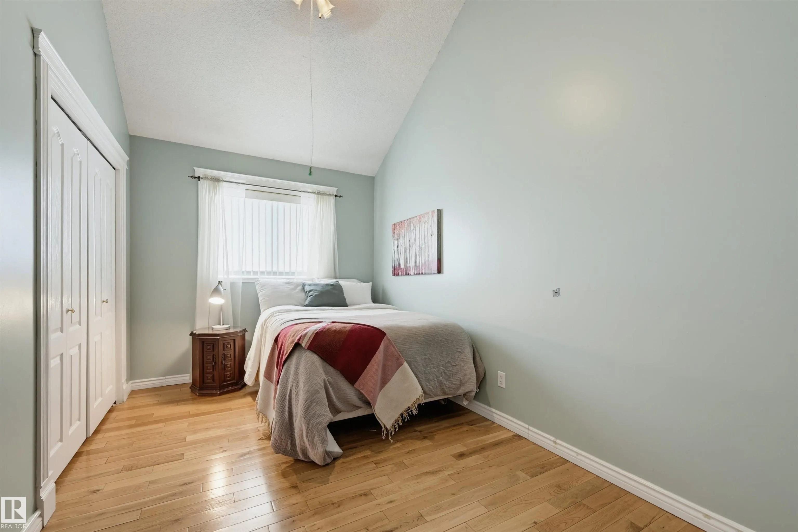89 Dunfield Crescent