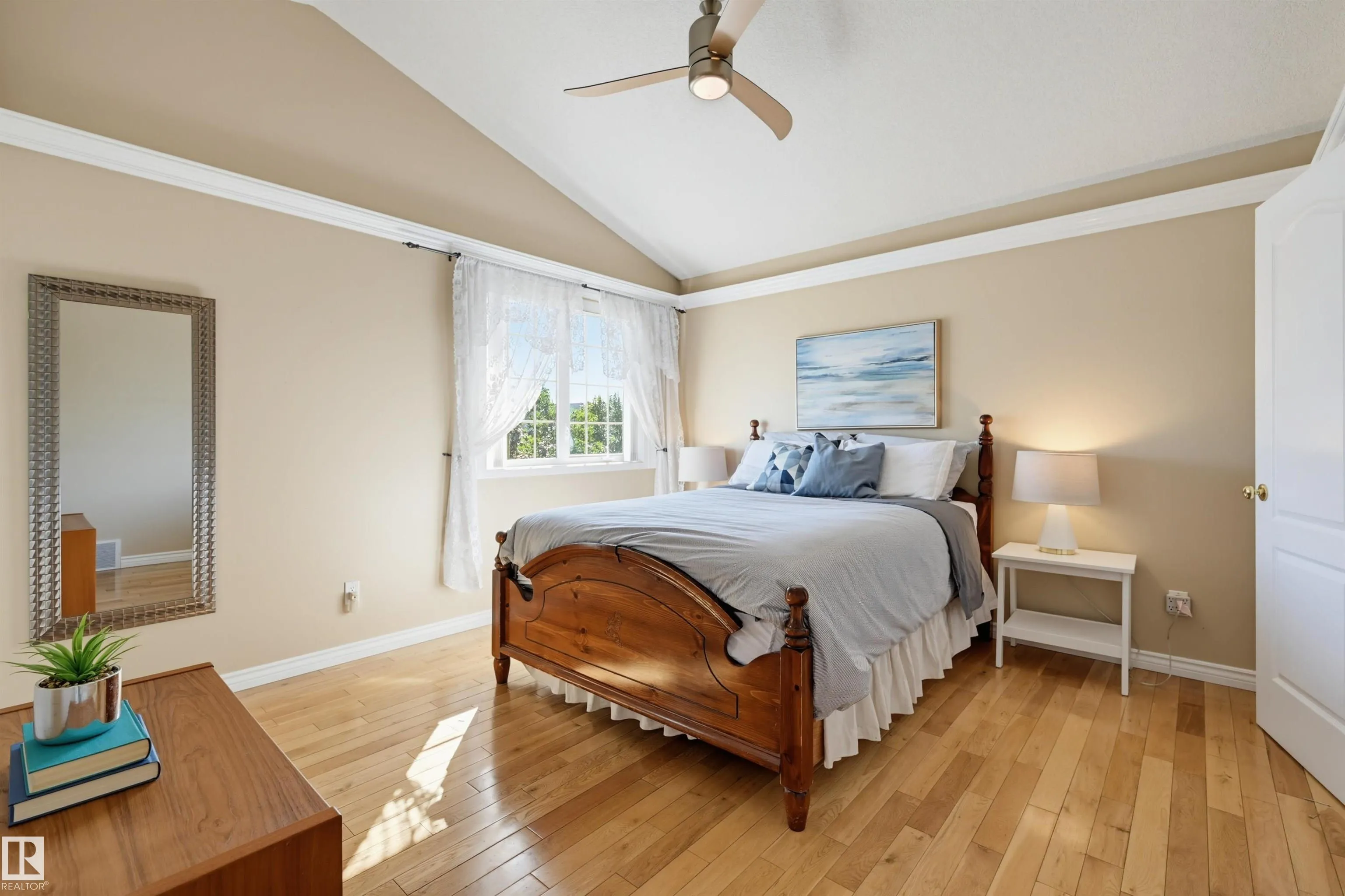 89 Dunfield Crescent