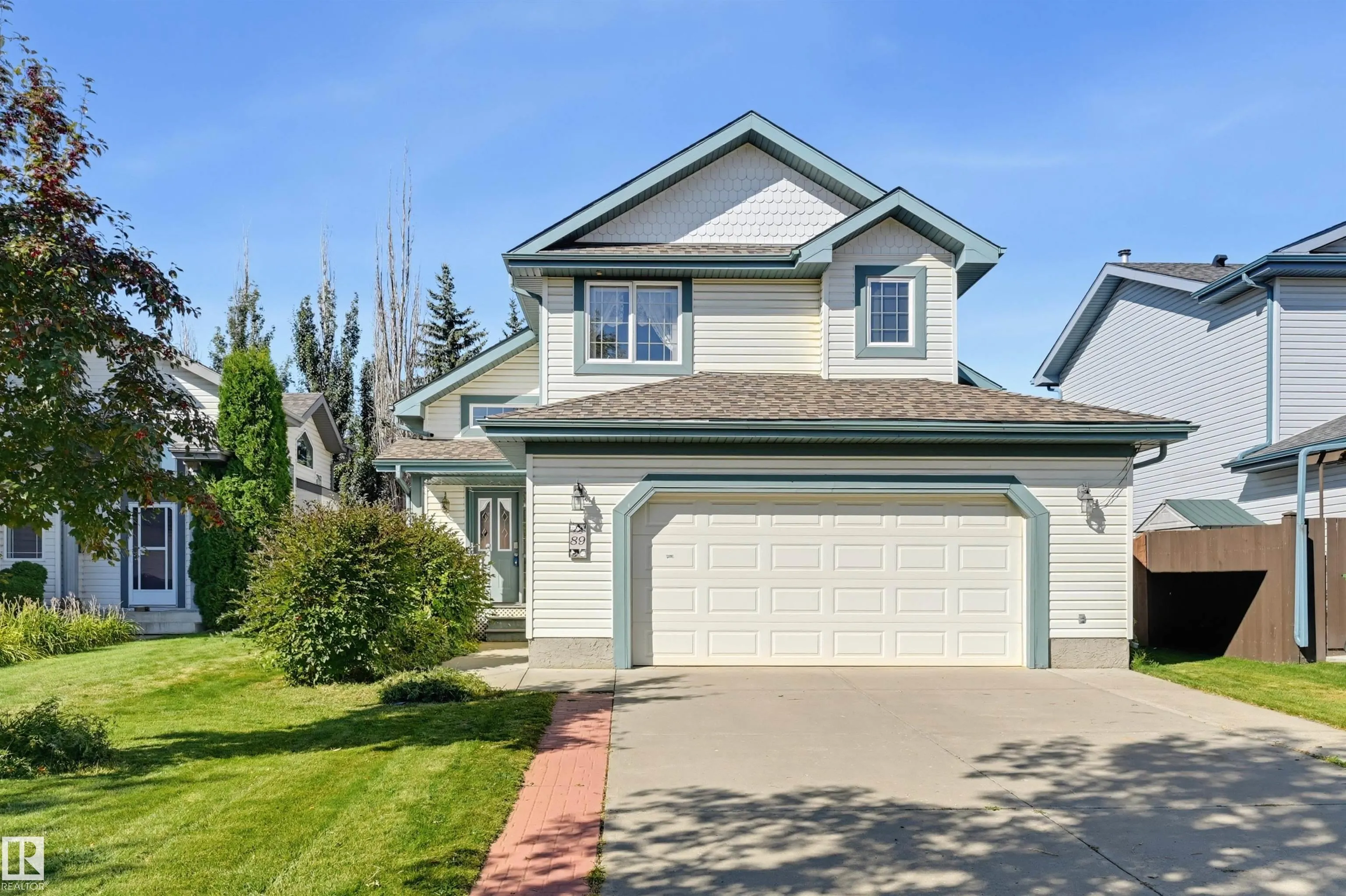 89 Dunfield Crescent