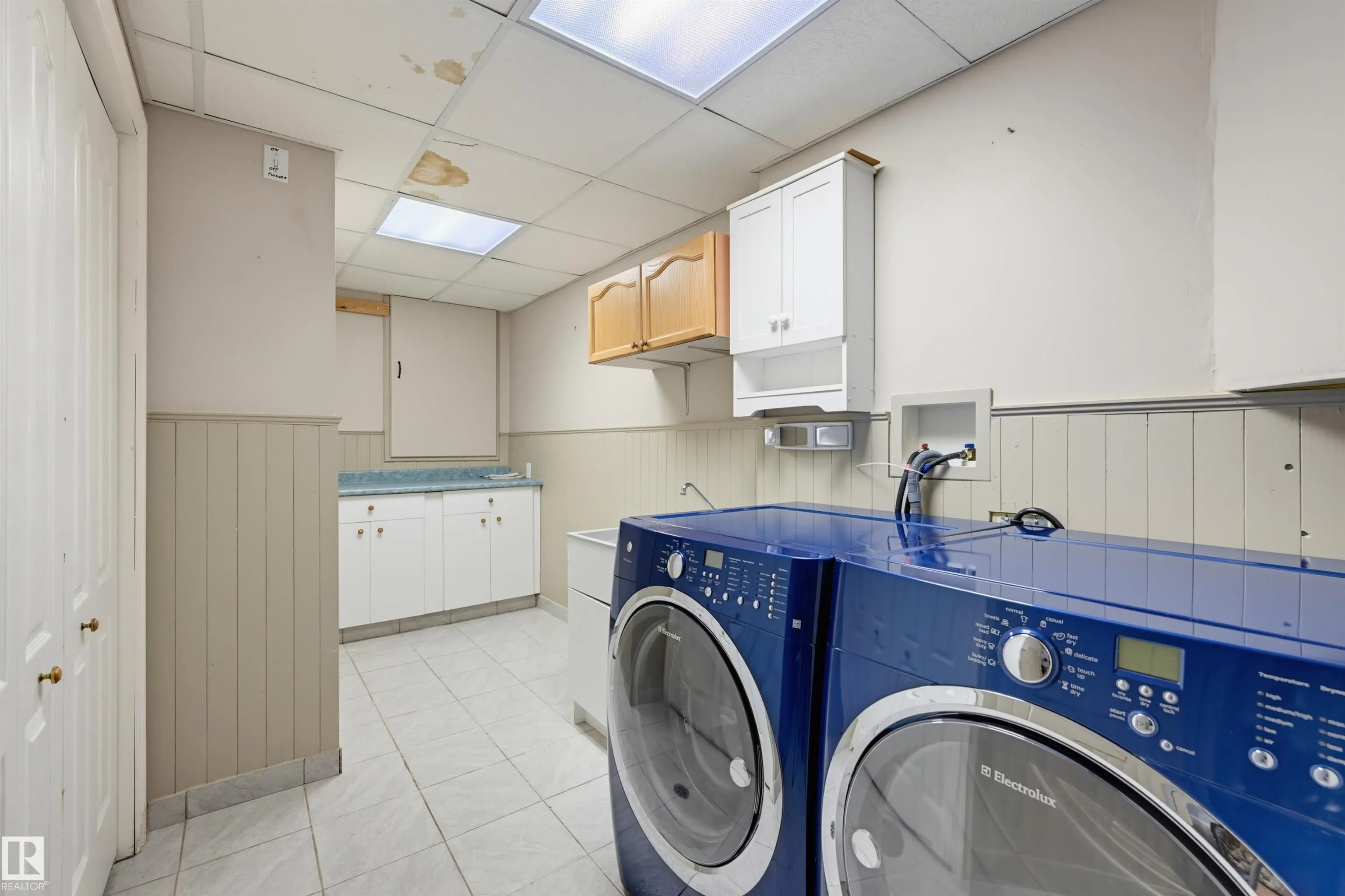 89 Dunfield Crescent