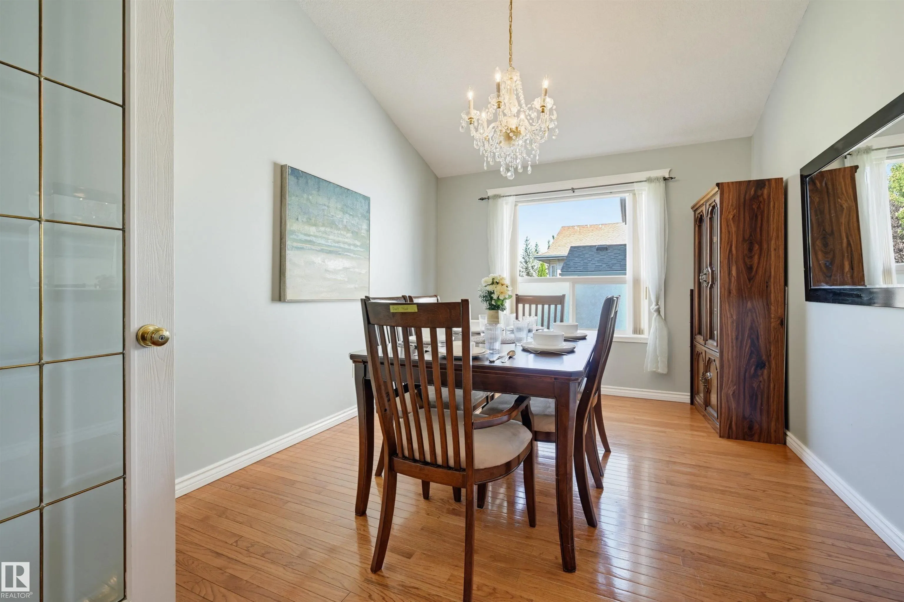 89 Dunfield Crescent