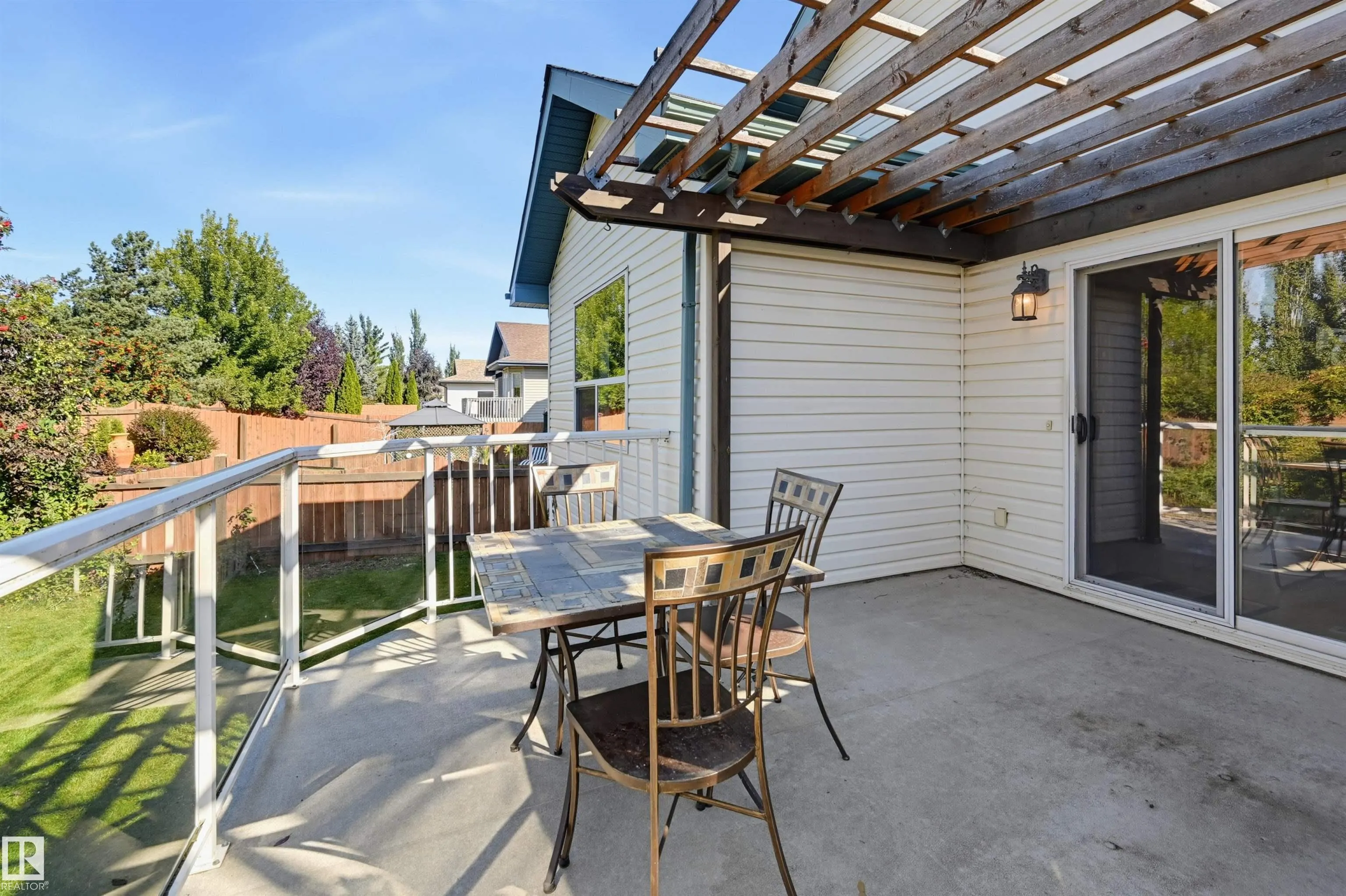 89 Dunfield Crescent
