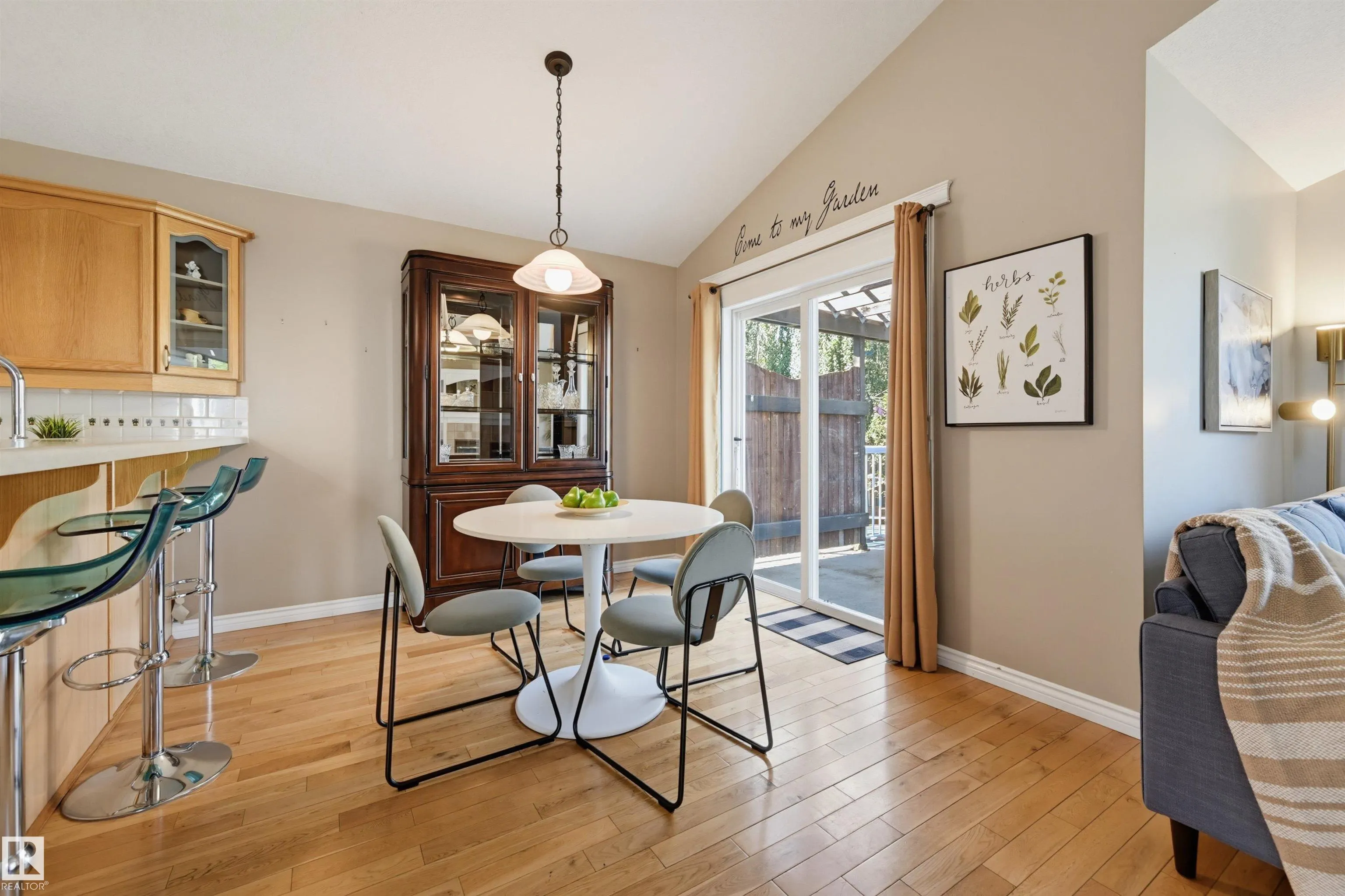 89 Dunfield Crescent