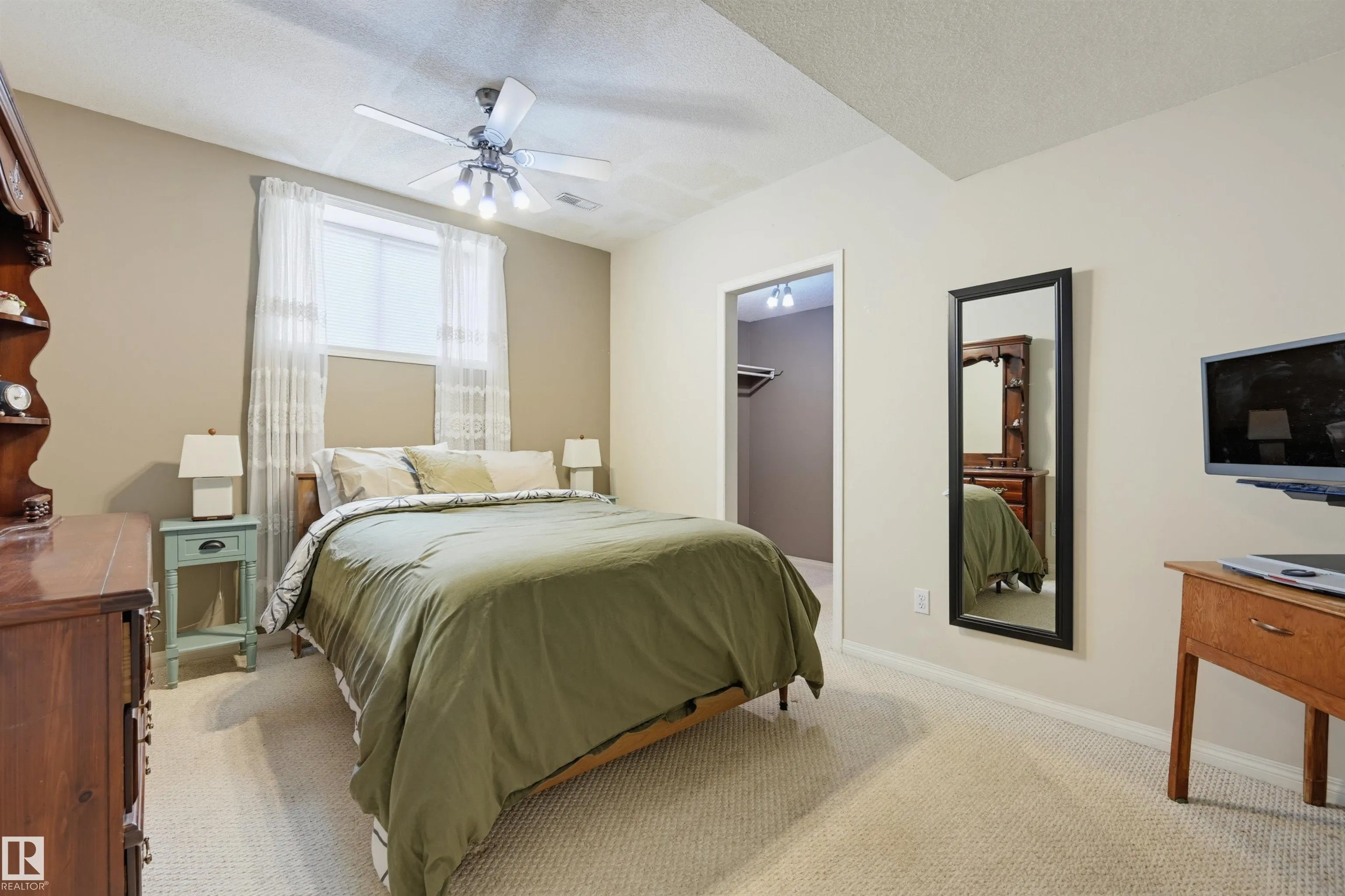 89 Dunfield Crescent