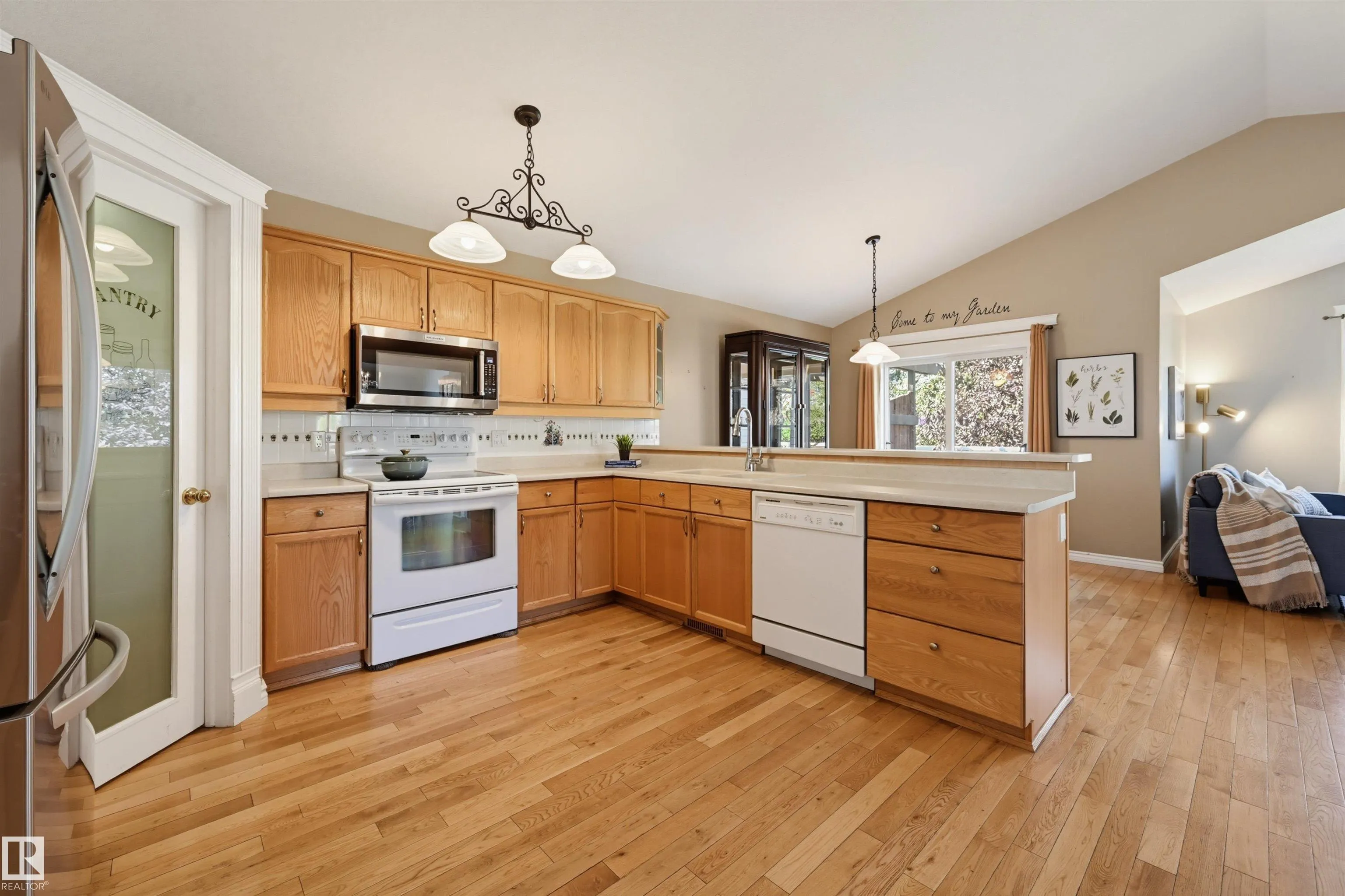 89 Dunfield Crescent