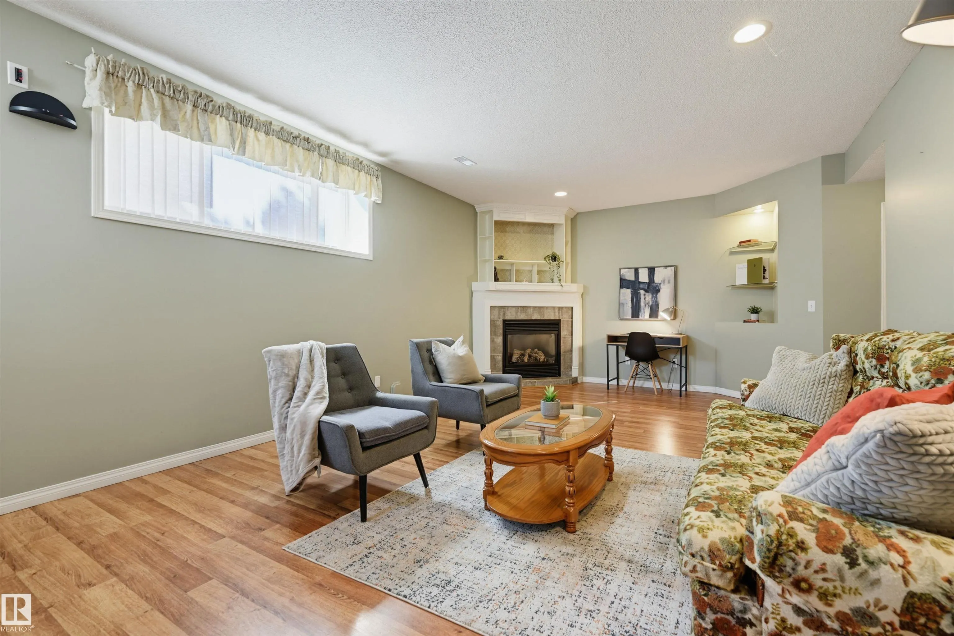 89 Dunfield Crescent