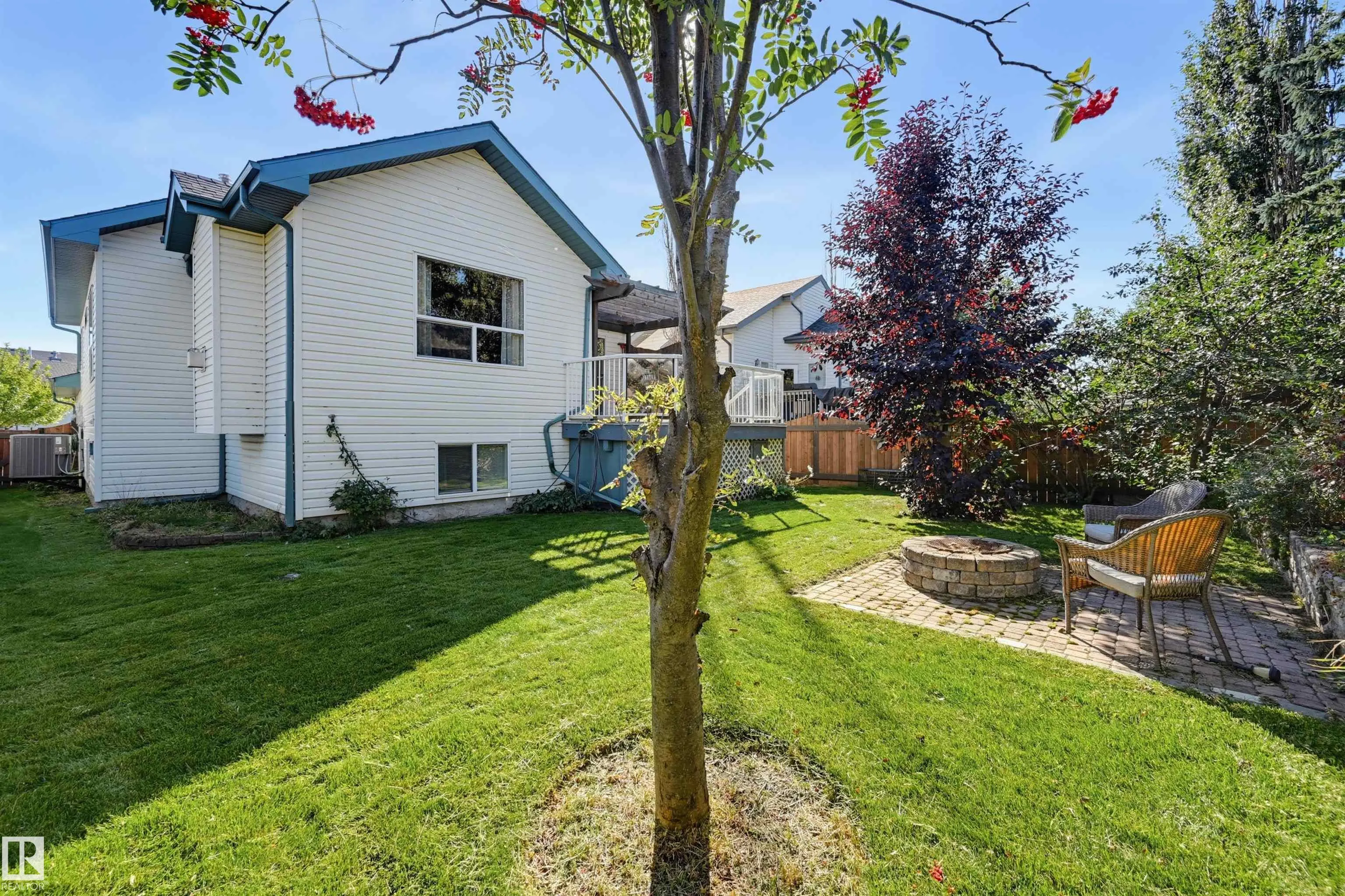 89 Dunfield Crescent