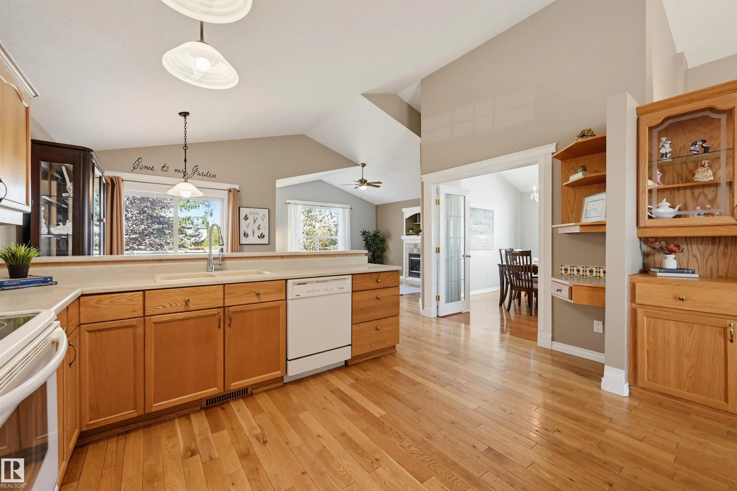 89 Dunfield Crescent