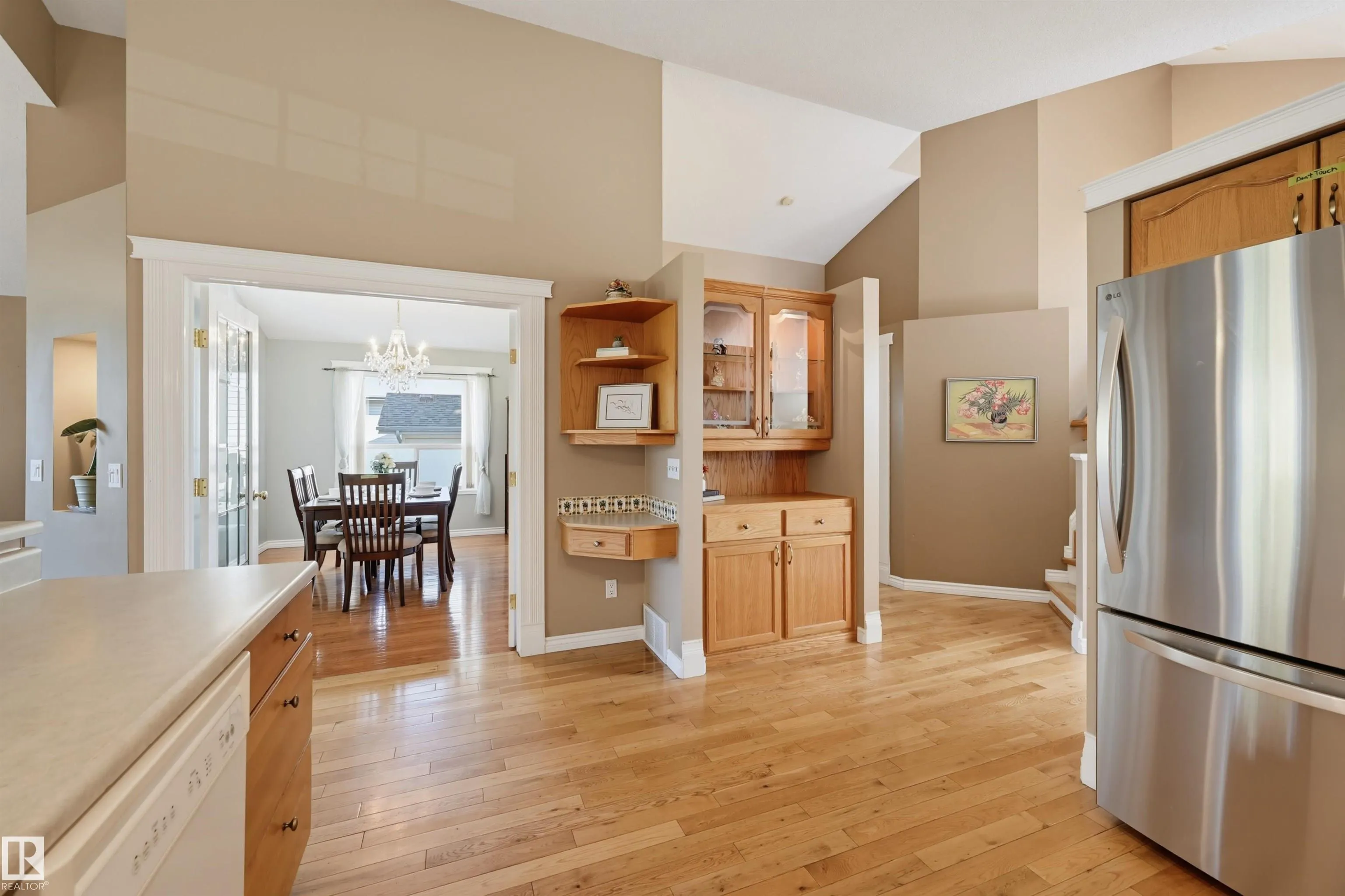 89 Dunfield Crescent