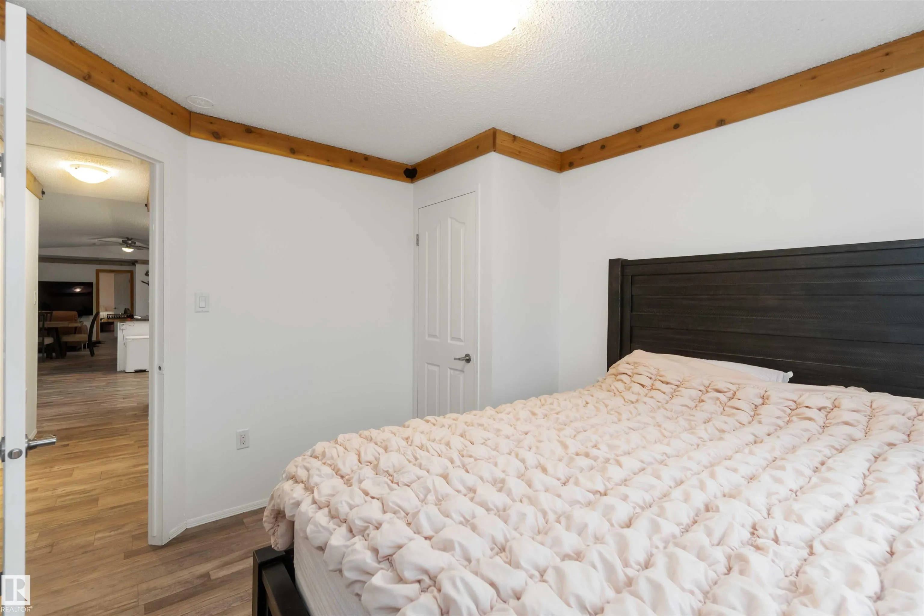 53273 RGE ROAD 215
