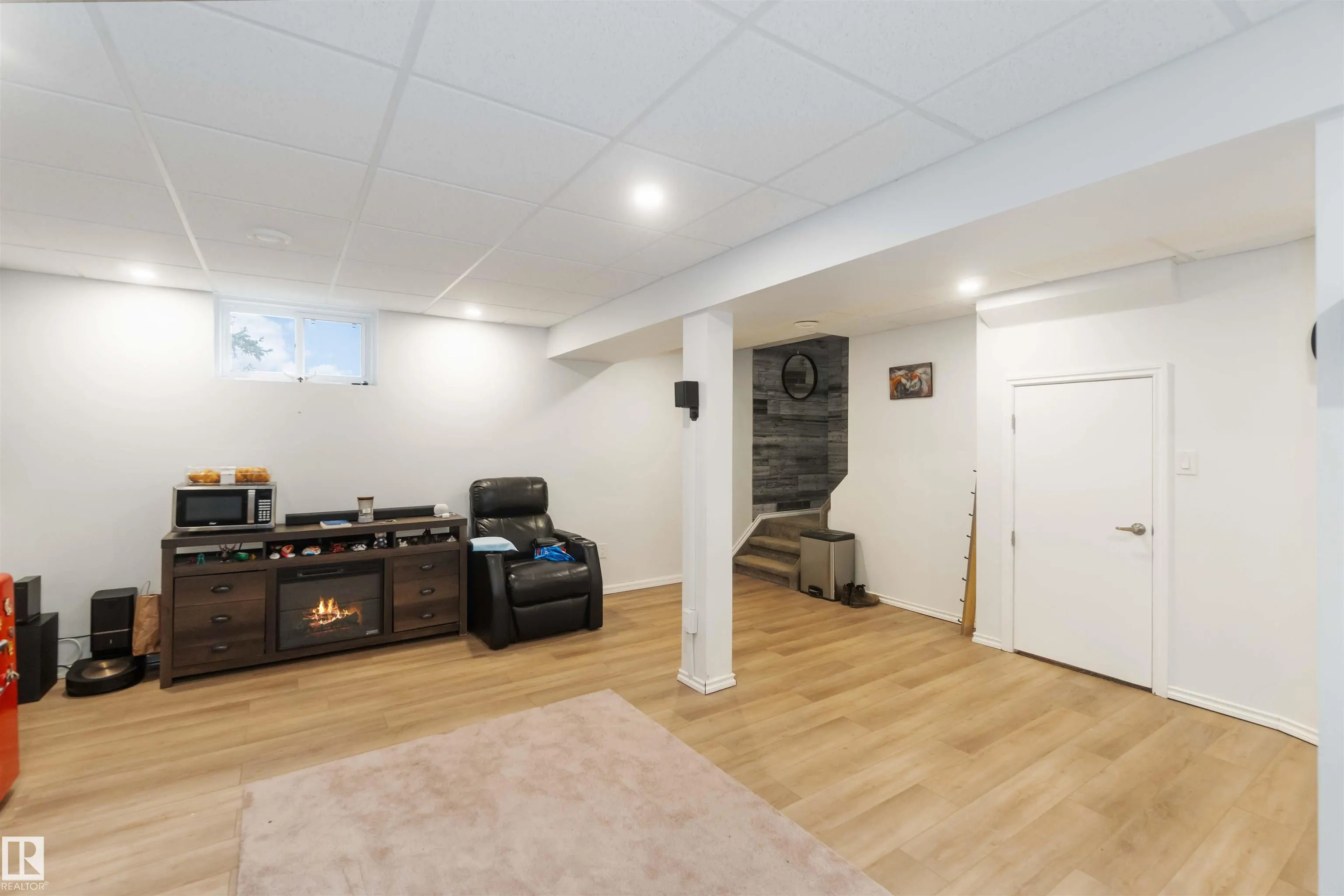 53273 RGE ROAD 215