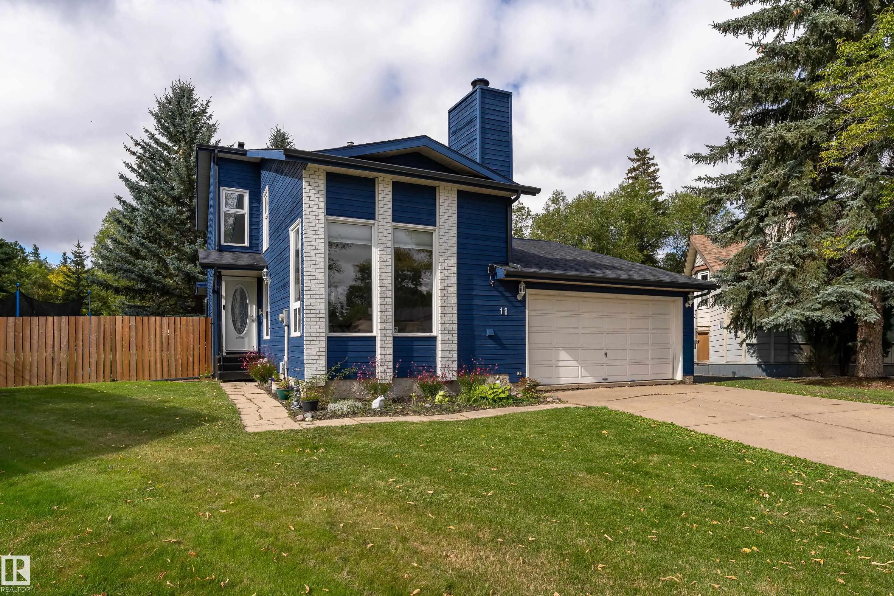 11 PATTERSON Crescent