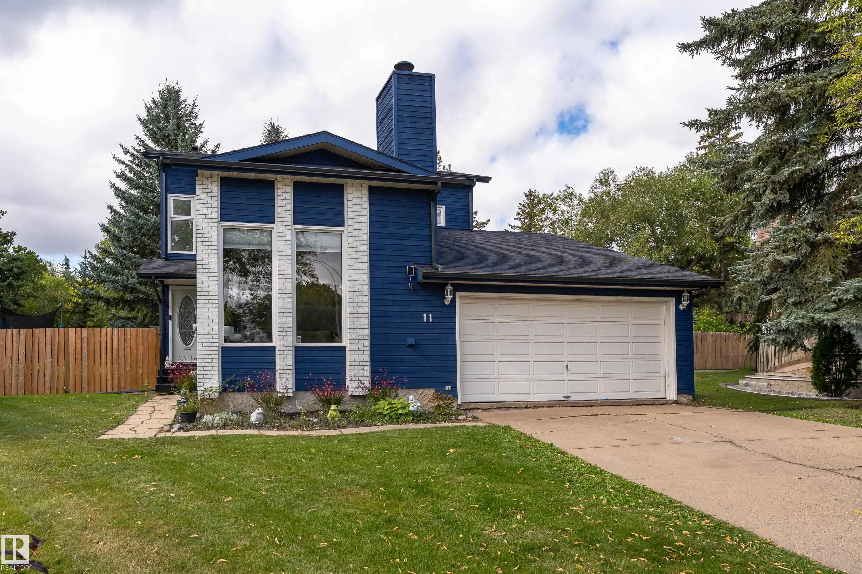 11 PATTERSON Crescent