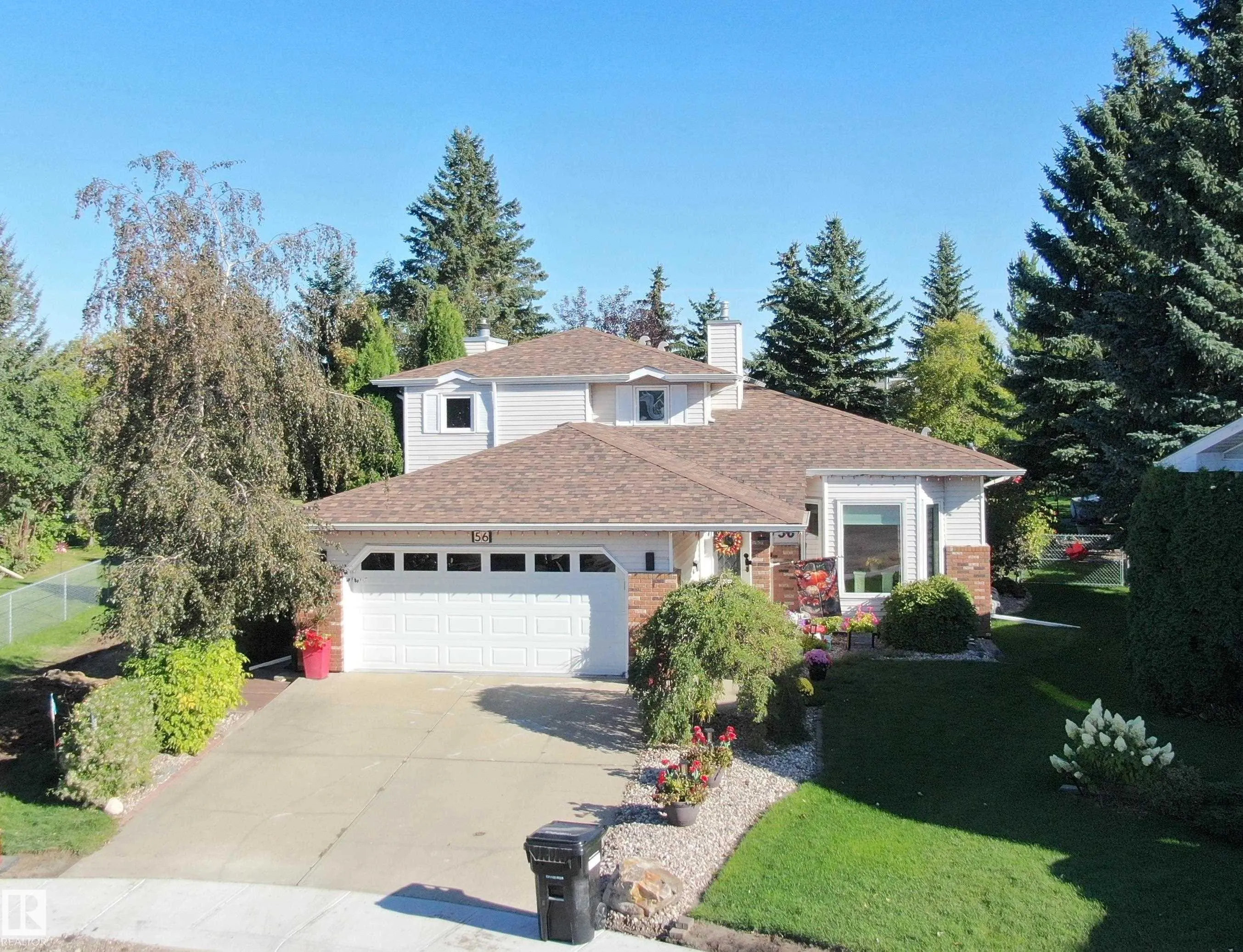 56 STONESHIRE Crescent