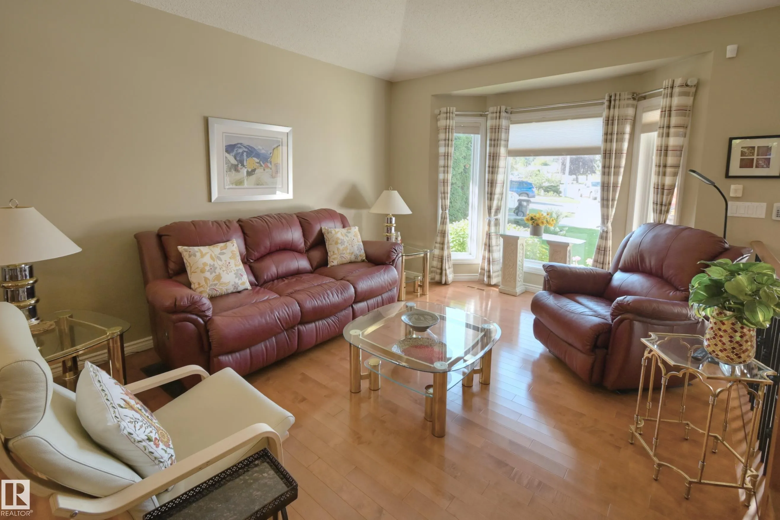 56 STONESHIRE Crescent