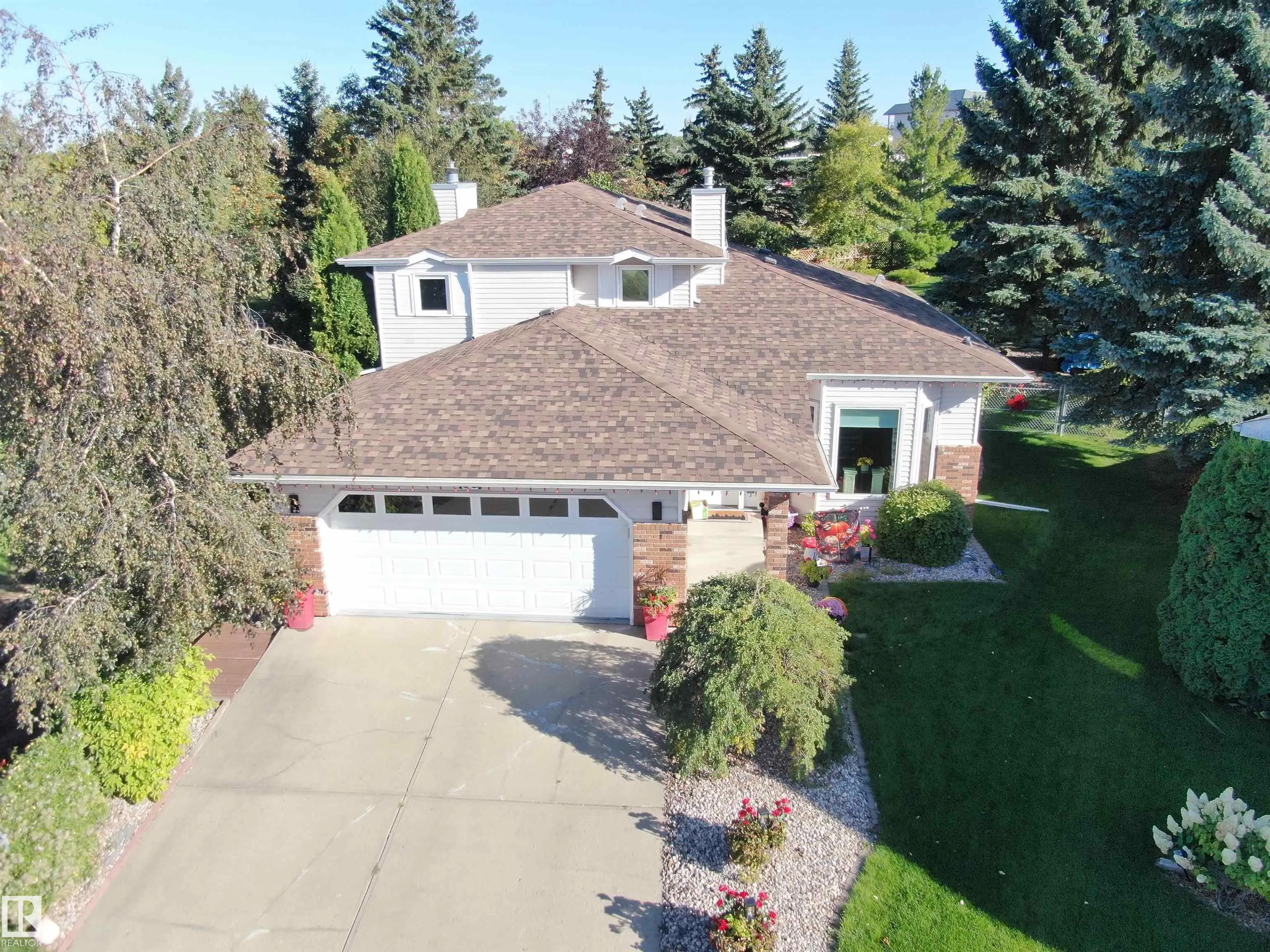 56 STONESHIRE Crescent
