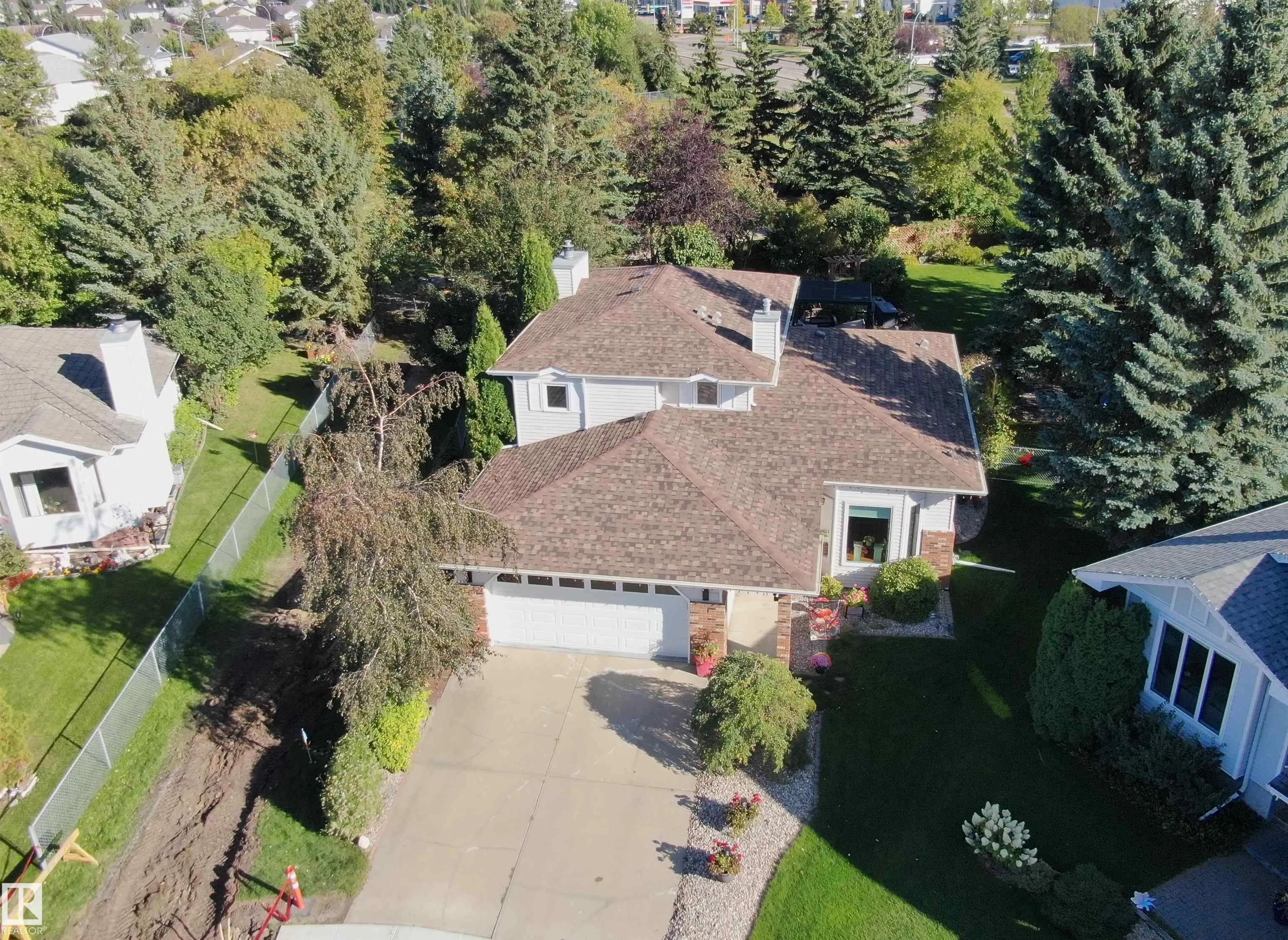 56 STONESHIRE Crescent