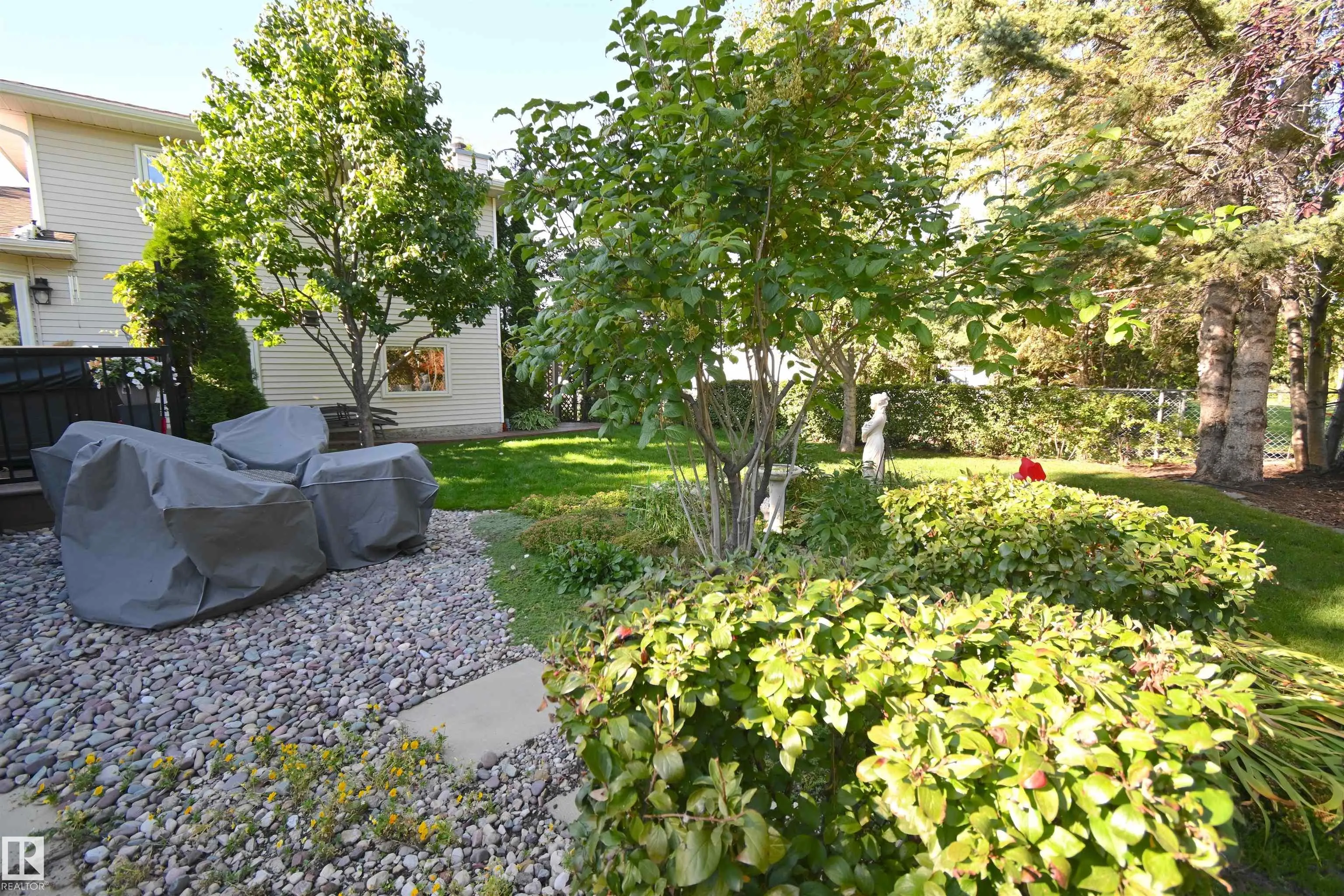 56 STONESHIRE Crescent