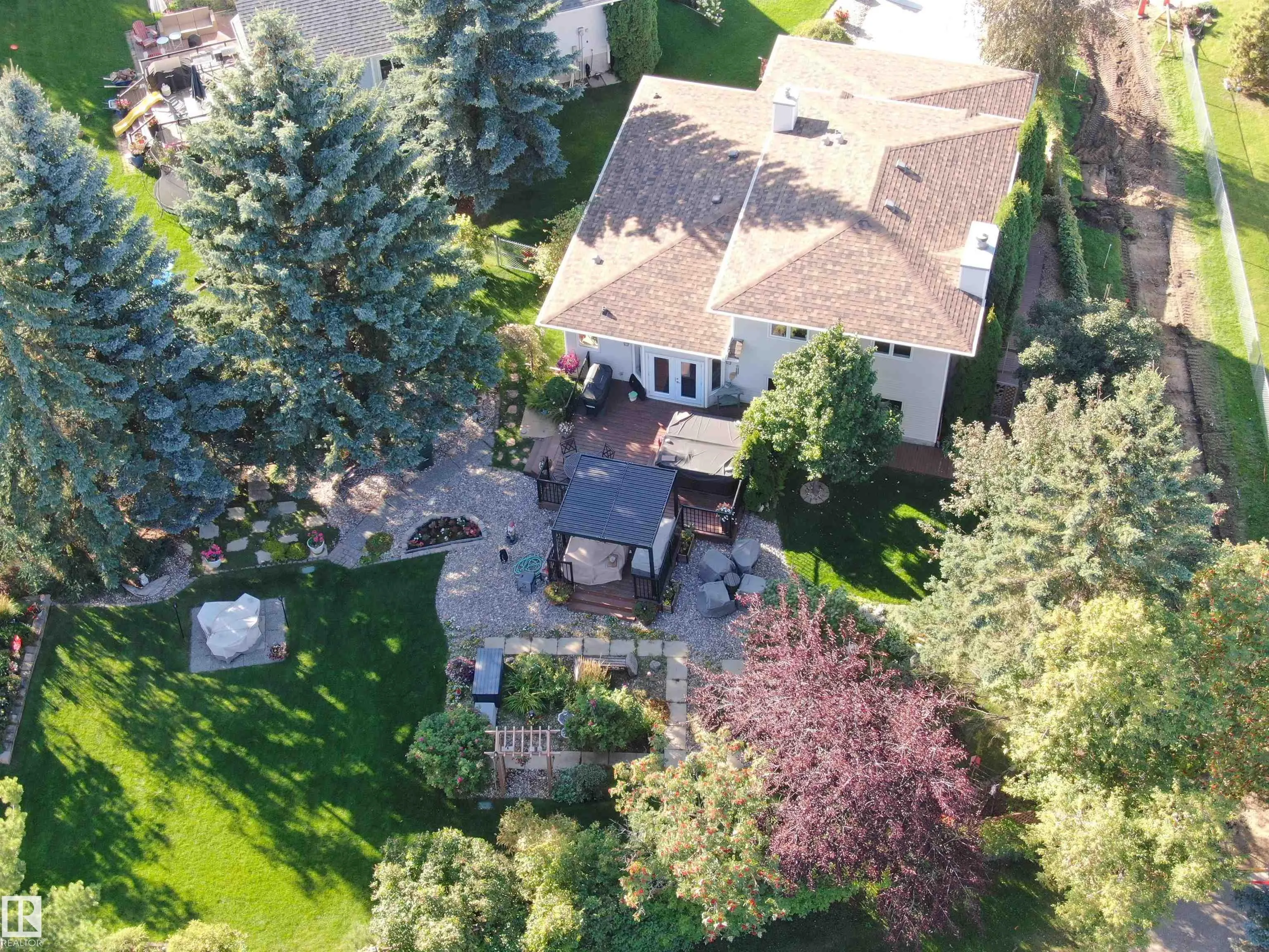 56 STONESHIRE Crescent