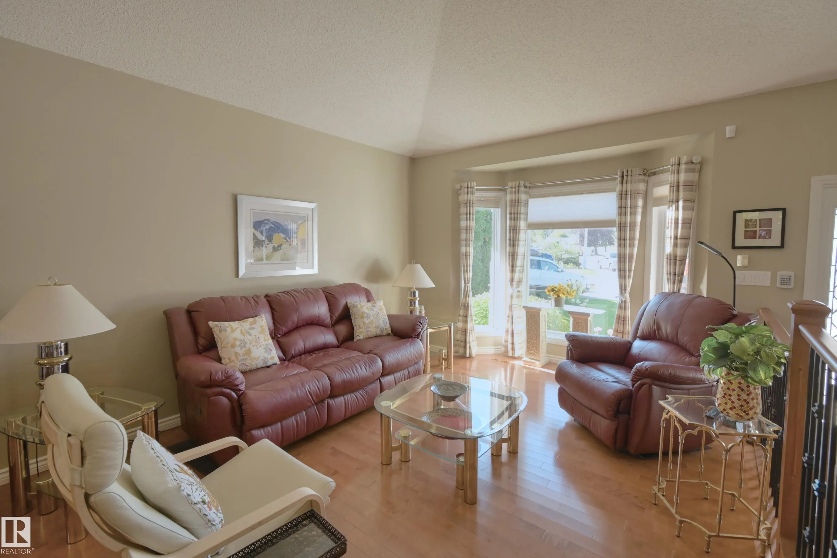 56 STONESHIRE Crescent