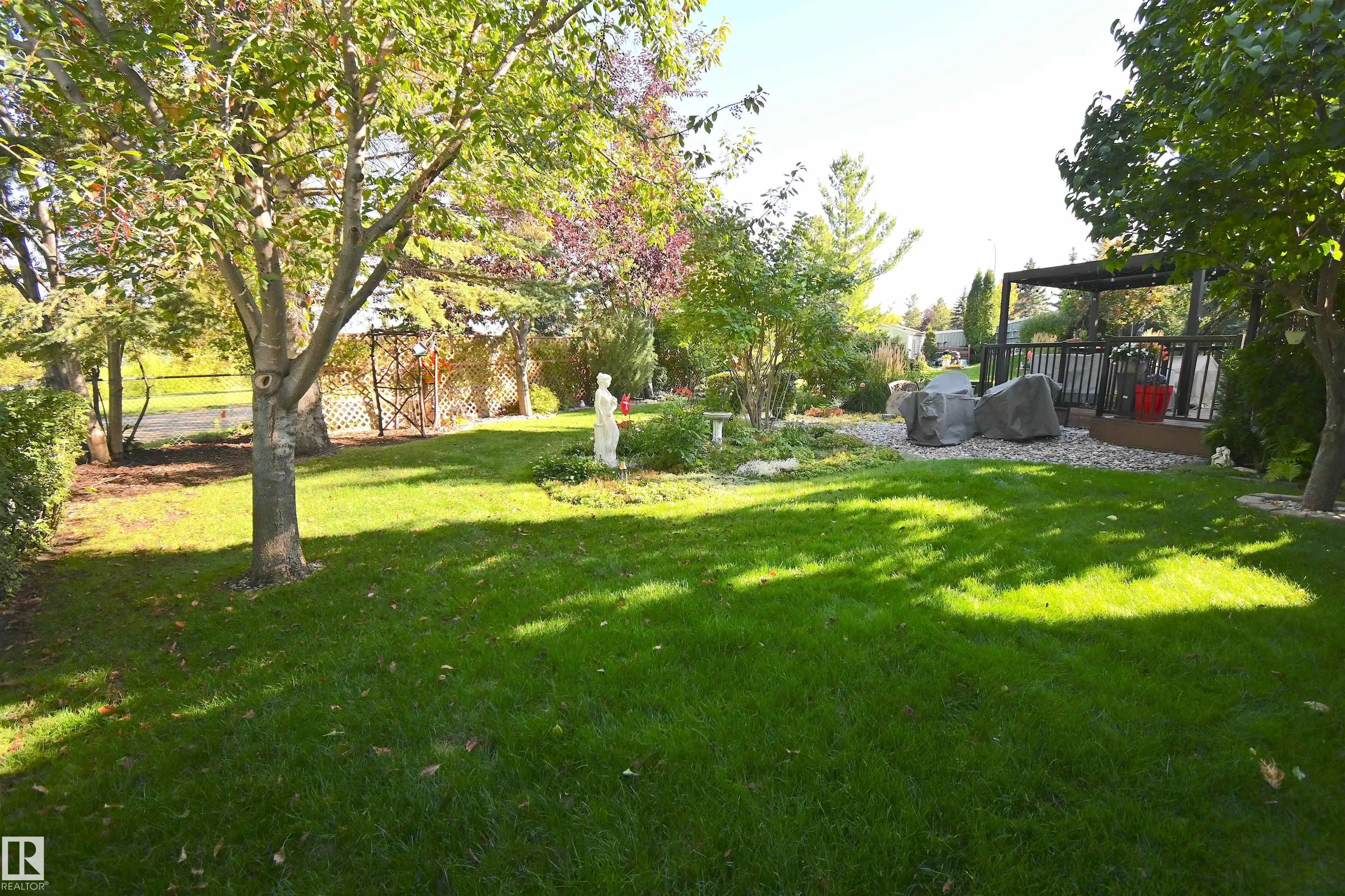 56 STONESHIRE Crescent