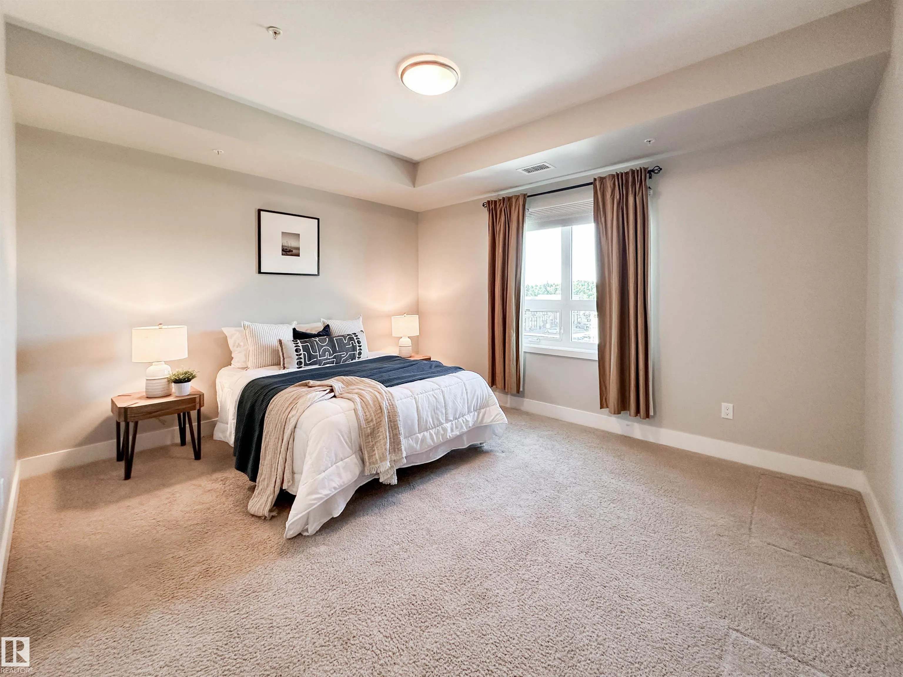 200 BELLEROSE Drive